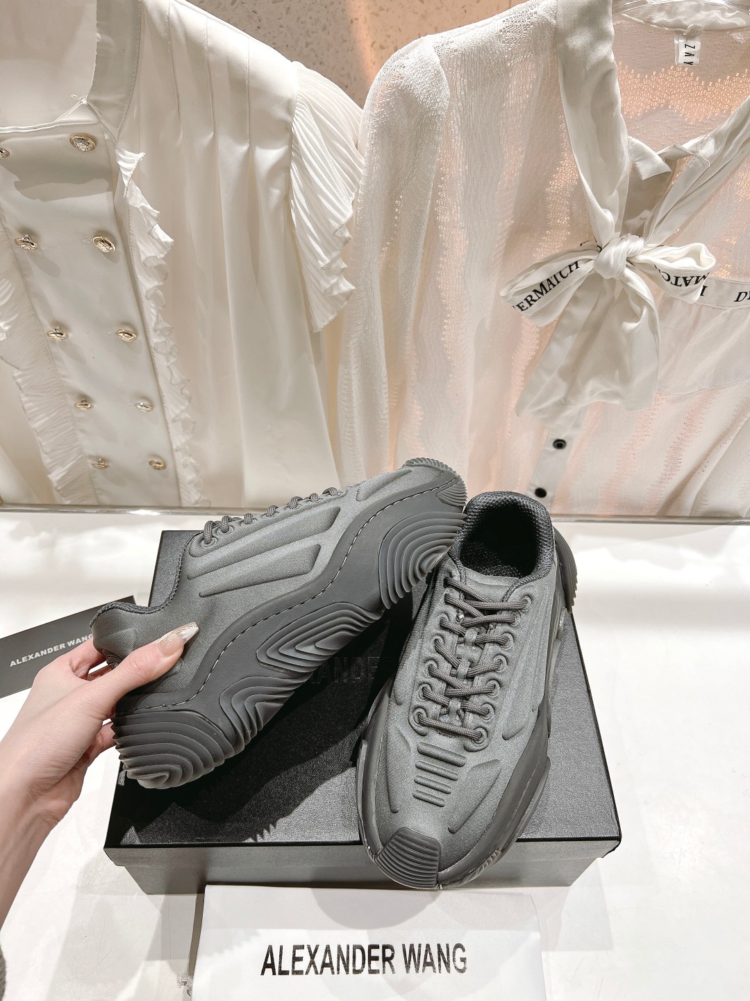 2023 New Alexander Wang Couple Sneakers: Top Quality and Comfortable Choice - 图片 5