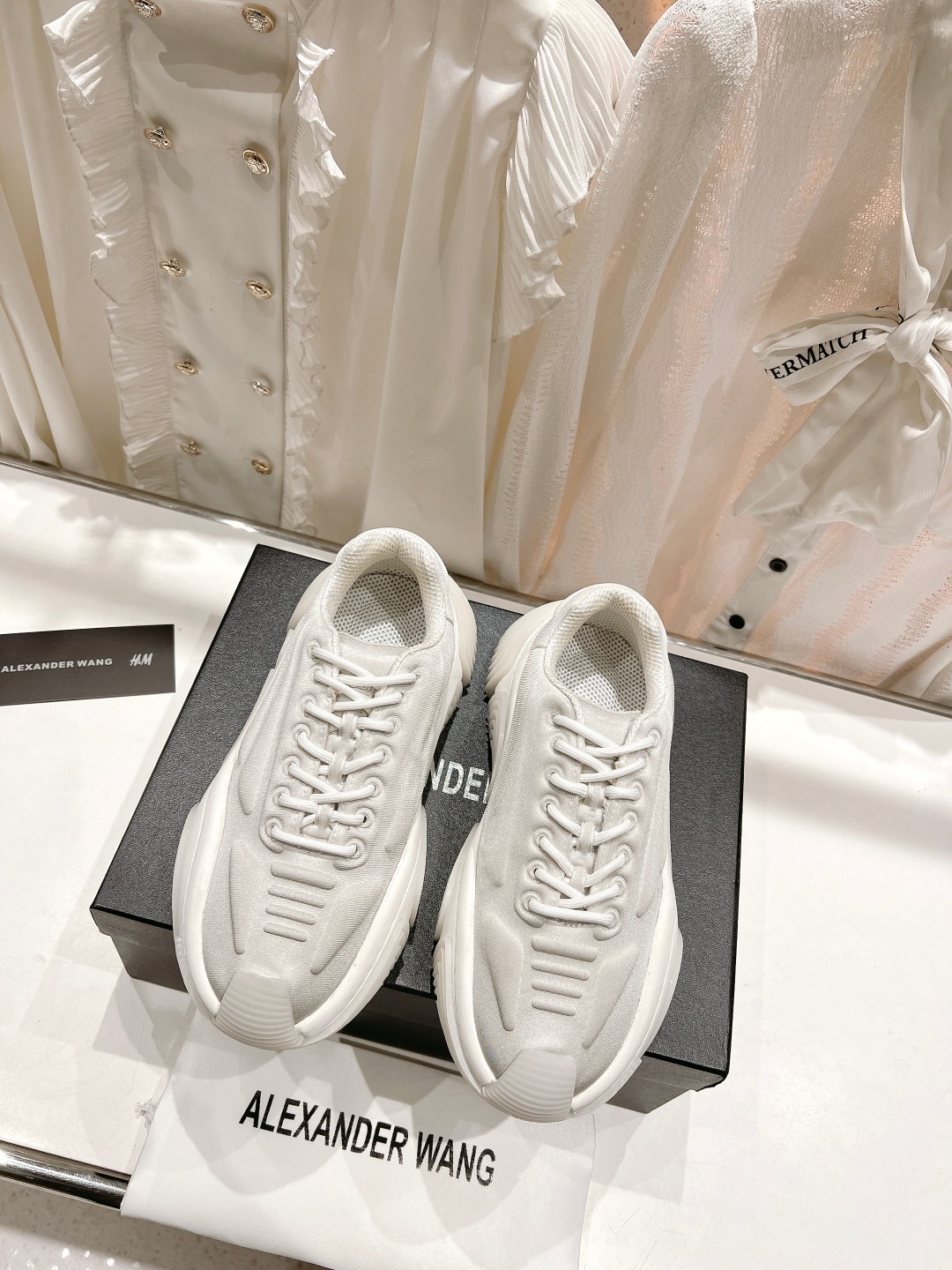 2023 New Alexander Wang Couple Sneakers: Top Quality and Comfortable Choice - 图片 1