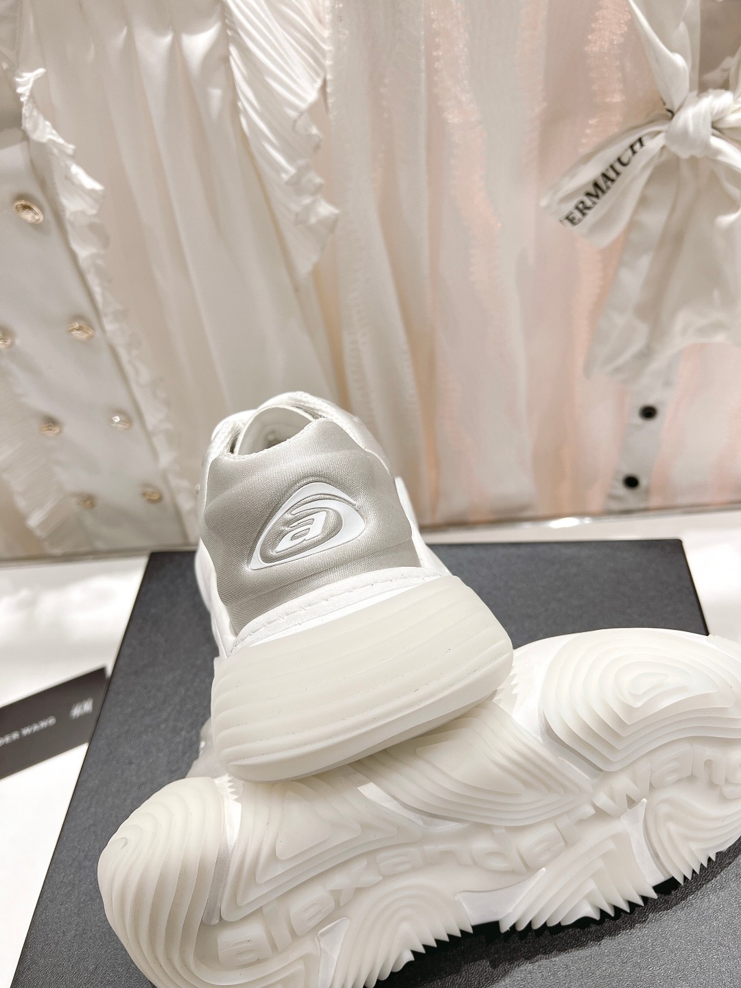 2023 New Alexander Wang Couple Sneakers: Top Quality and Comfortable Choice - 图片 9