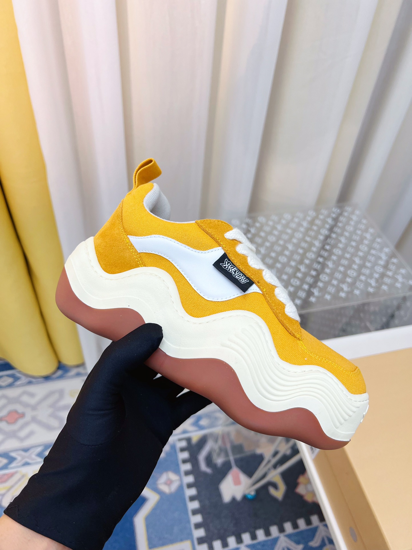 HeyDAY’s Latest Explosion: Top-level Canvas Shoes for Couples and Athletes - 图片 8
