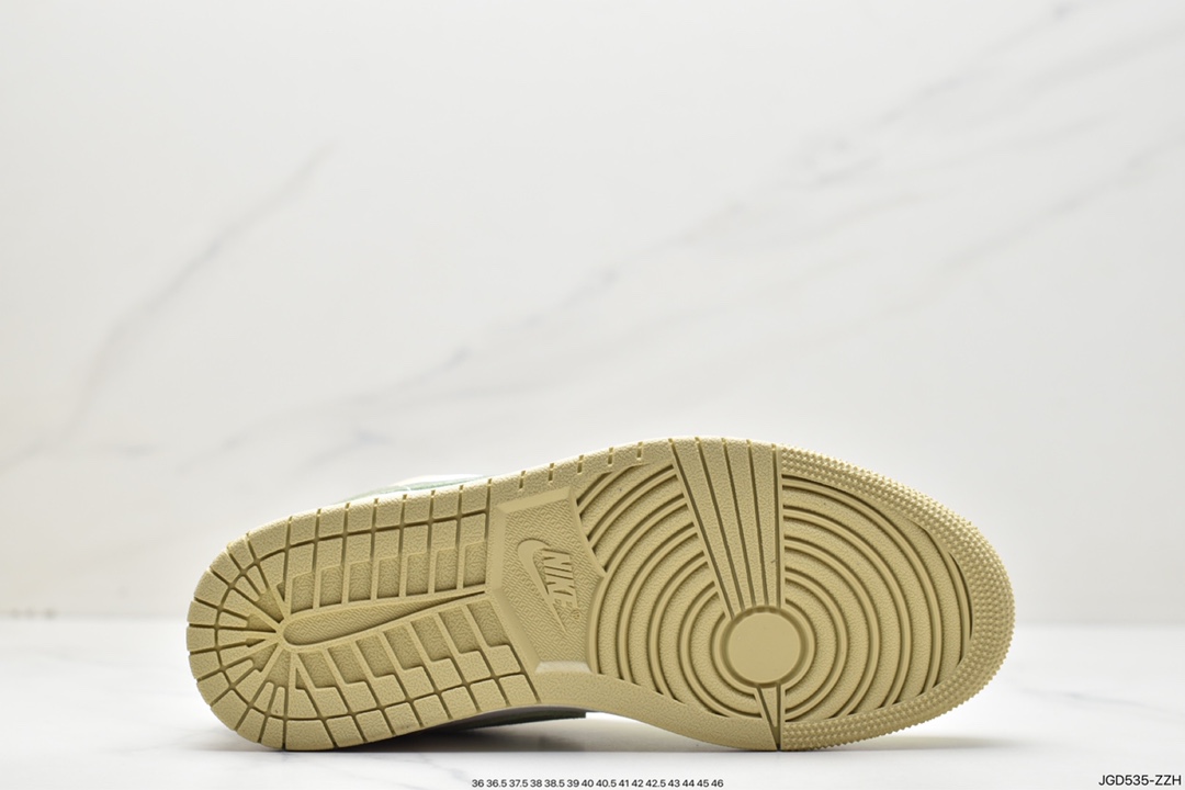 180 Air Jordan 1 Low 低帮篮球鞋 FD9906-131