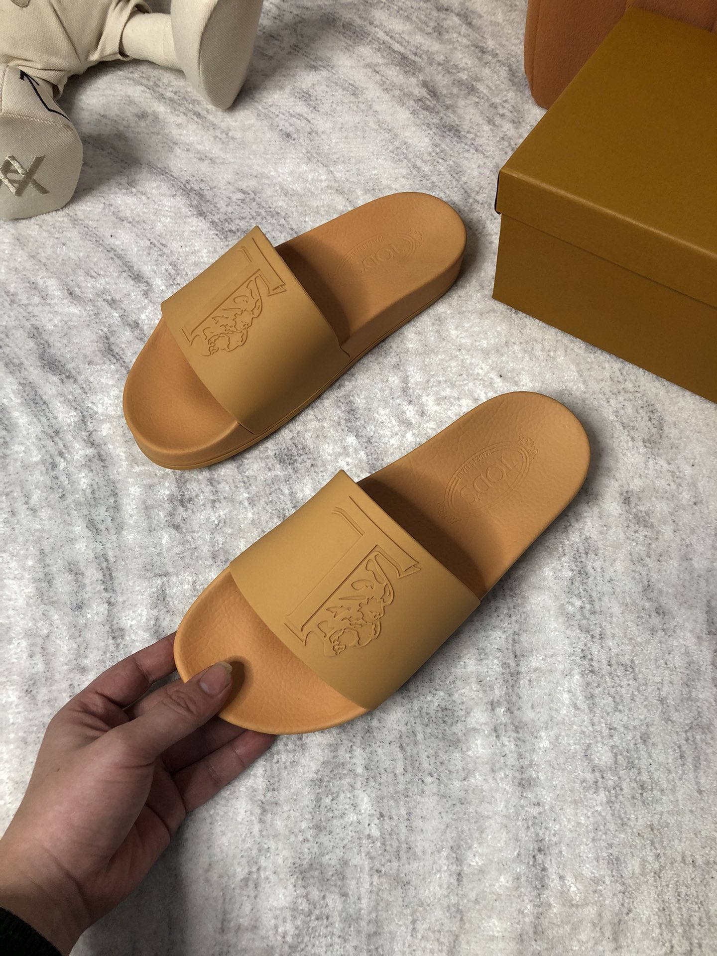 precio de fábrica TODS / Tods 2023 últimas zapatillas de los hombres, el sitio web oficial de produc