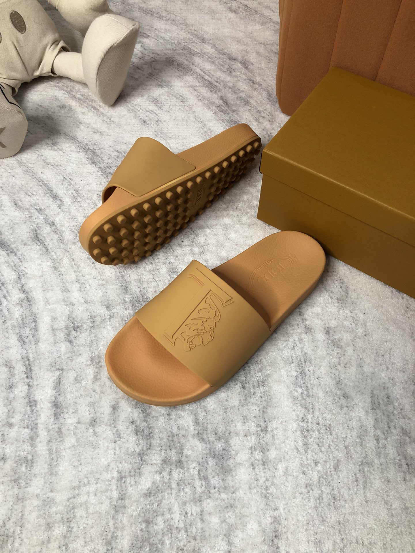 precio de fábrica TODS / Tods 2023 últimas zapatillas de los hombres, el sitio web oficial de produc