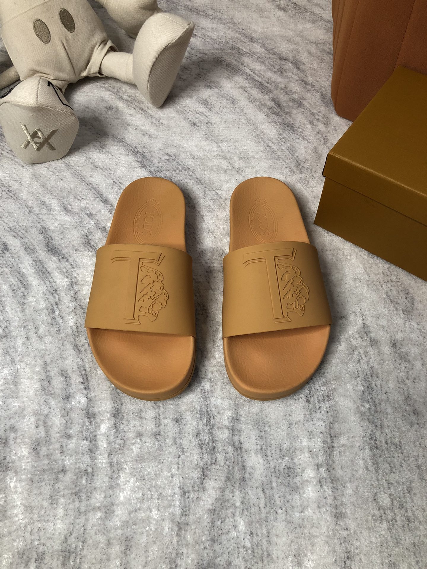 precio de fábrica TODS / Tods 2023 últimas zapatillas de los hombres, el sitio web oficial de produc