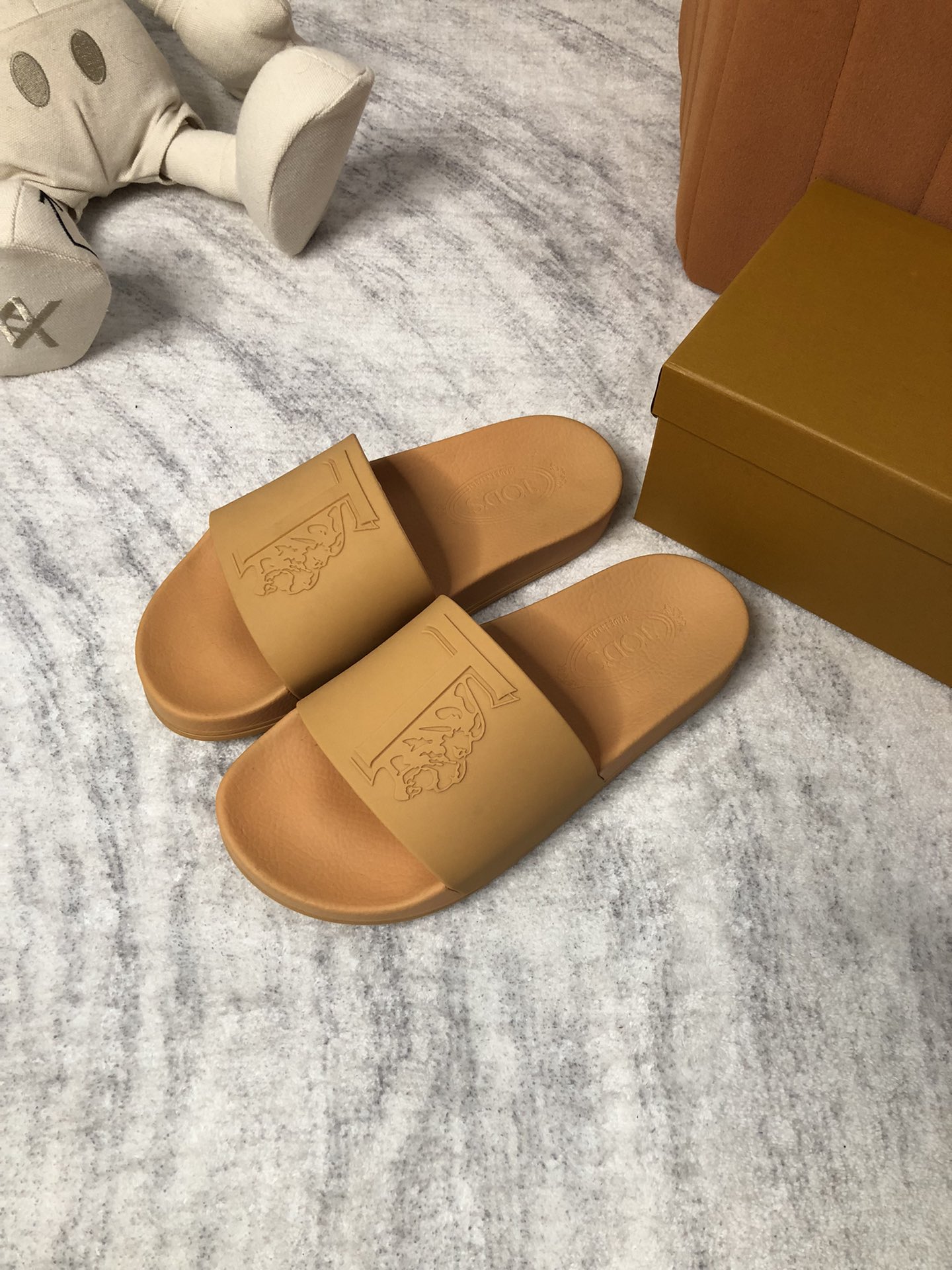precio de fábrica TODS / Tods 2023 últimas zapatillas de los hombres, el sitio web oficial de produc
