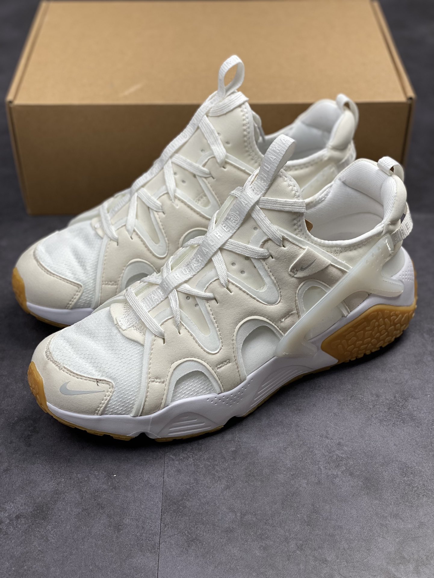 210 Nike Huarache 华莱士 纯原版本 Off-White/Sail 氯丁橡胶运动休闲跑鞋 DQ8031-101