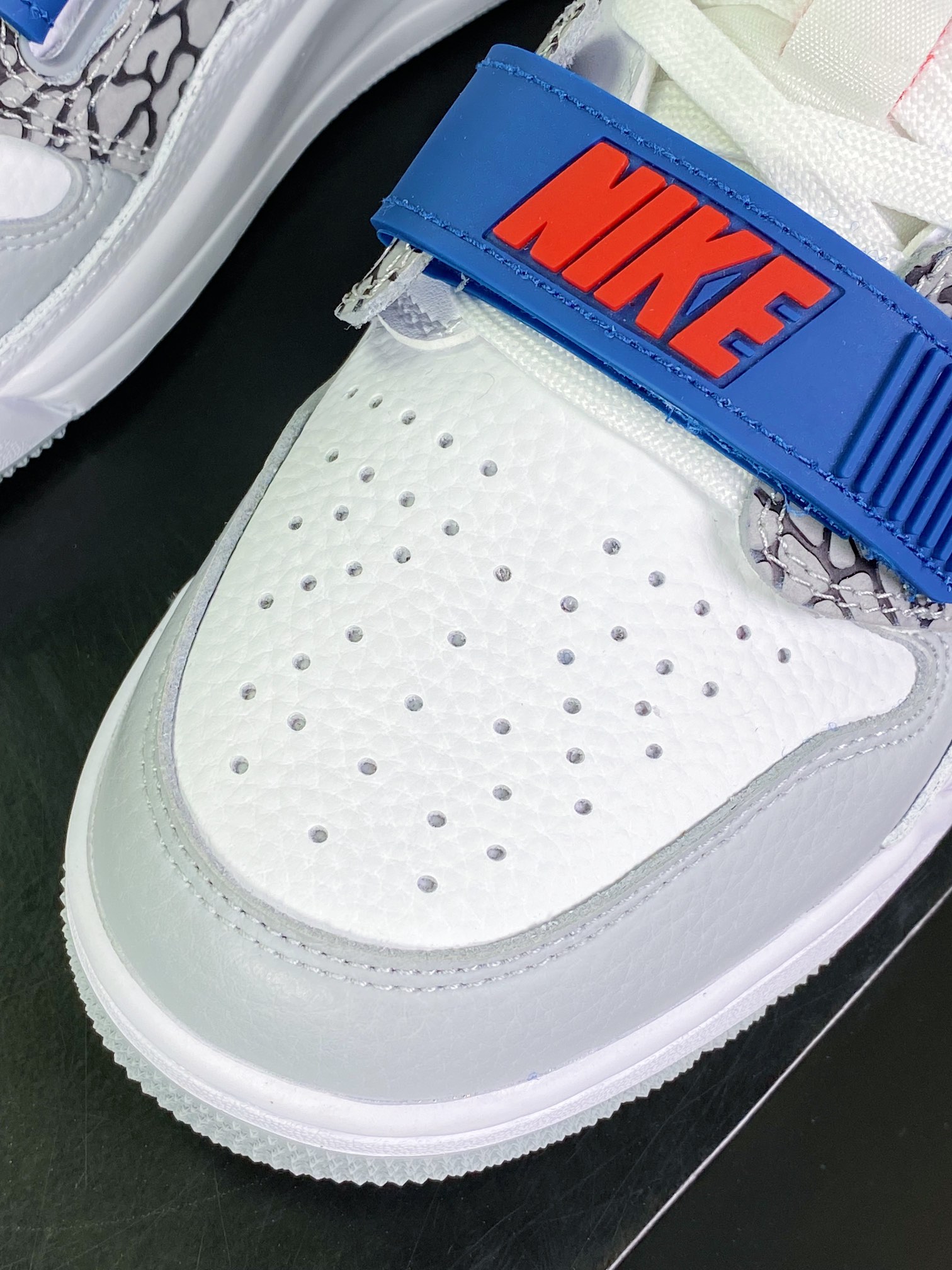 260  Air Jordan Legacy 312 Low”Easter”乔丹最强篮球鞋“白雾灰宝蓝红爆裂纹”CD7069-104