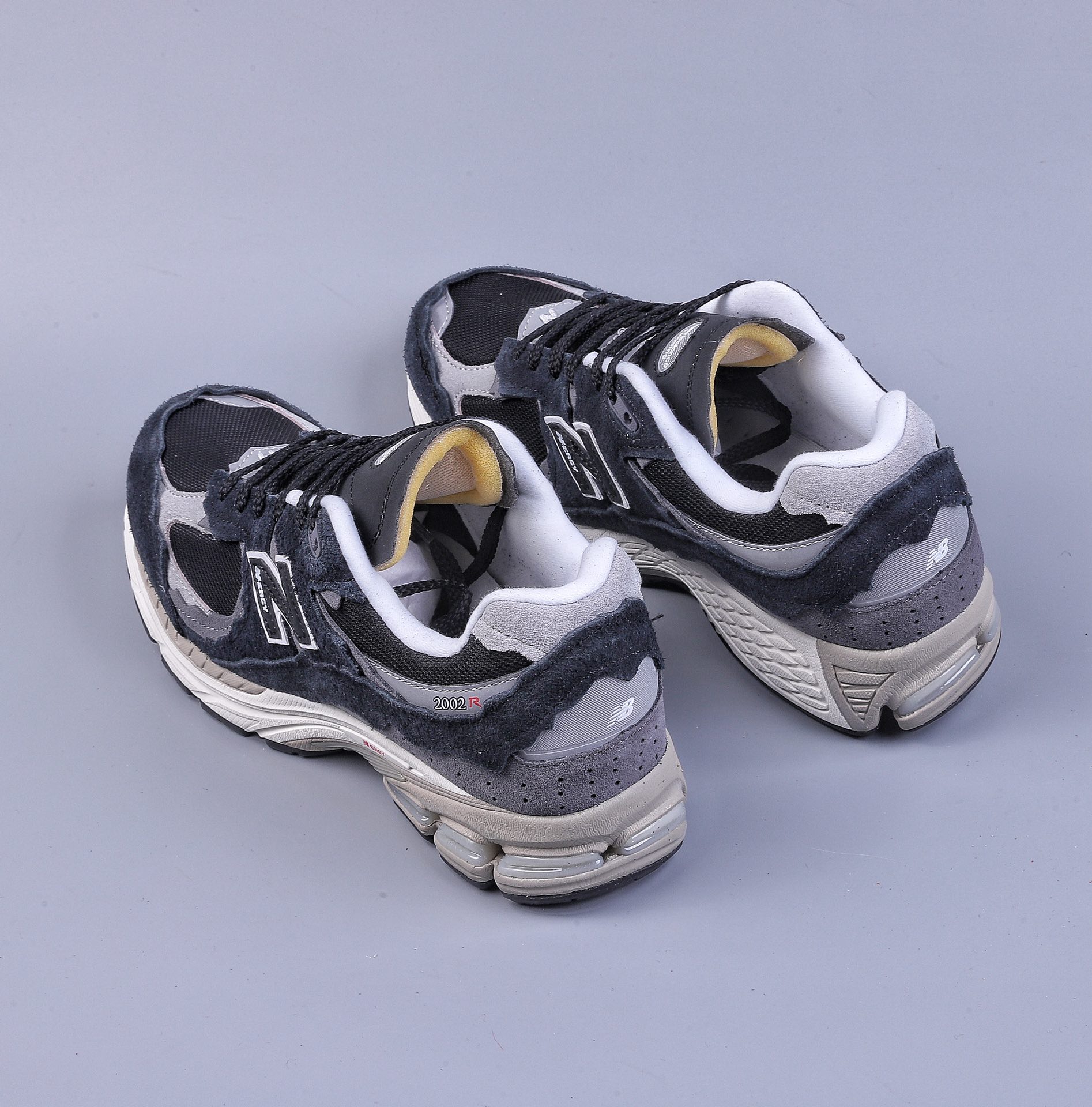 200  帝皇版New Balance 2002R 黑灰 新百伦经典配色 M2002RDJ