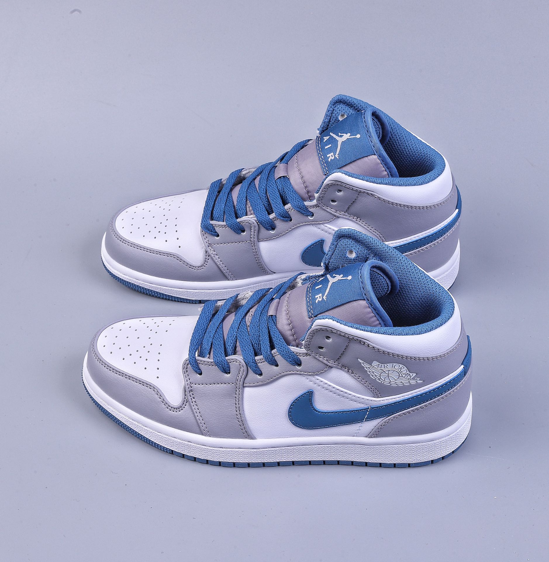 220 Air Jordan 1 Mid ”True Blue” AJ1 乔1真蓝色 中帮篮球鞋 DQ8423-014