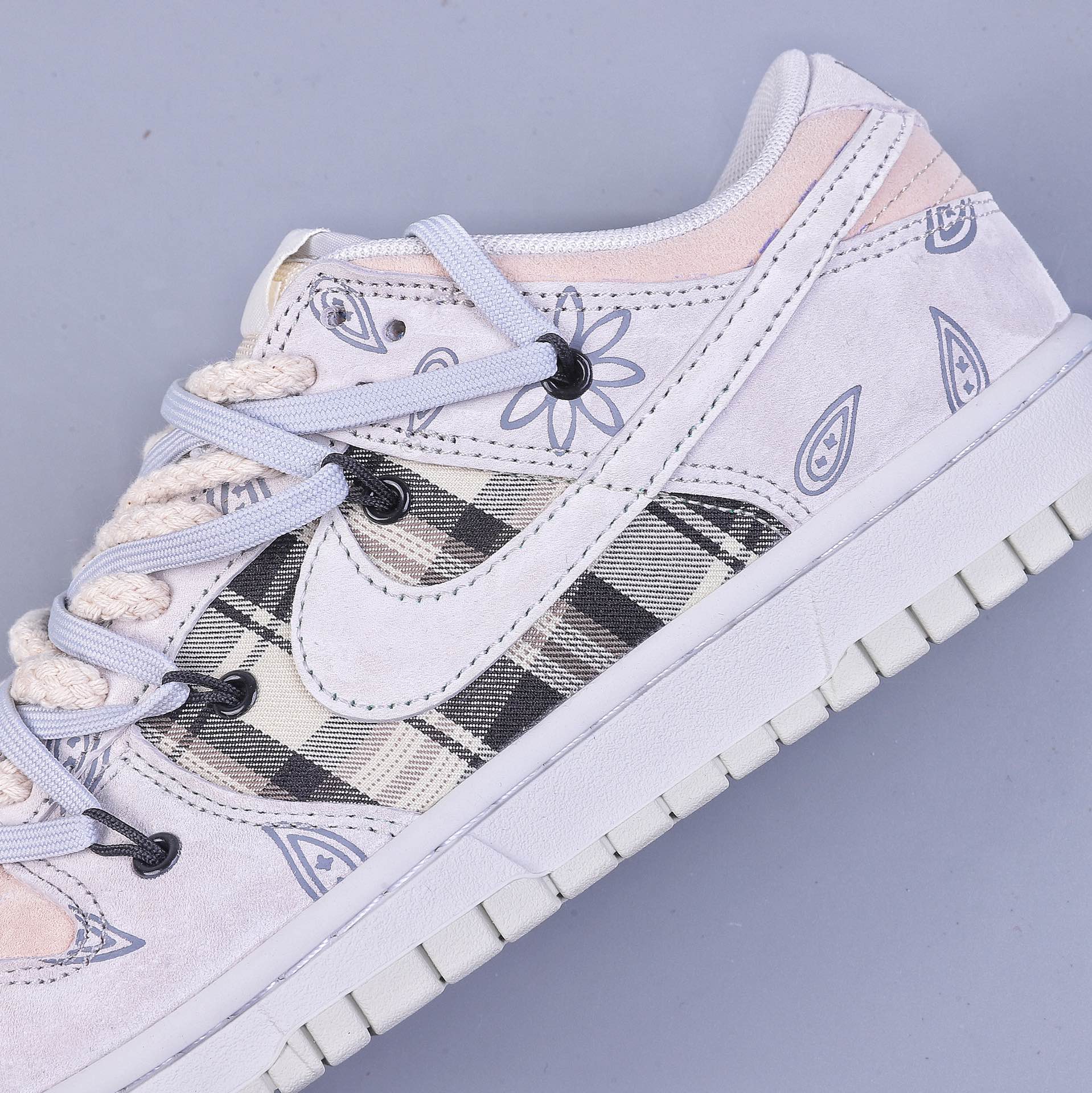240 Futura x Nike Dunk Low SB联名 腰果花解构绑带滑板鞋 DD8338-001