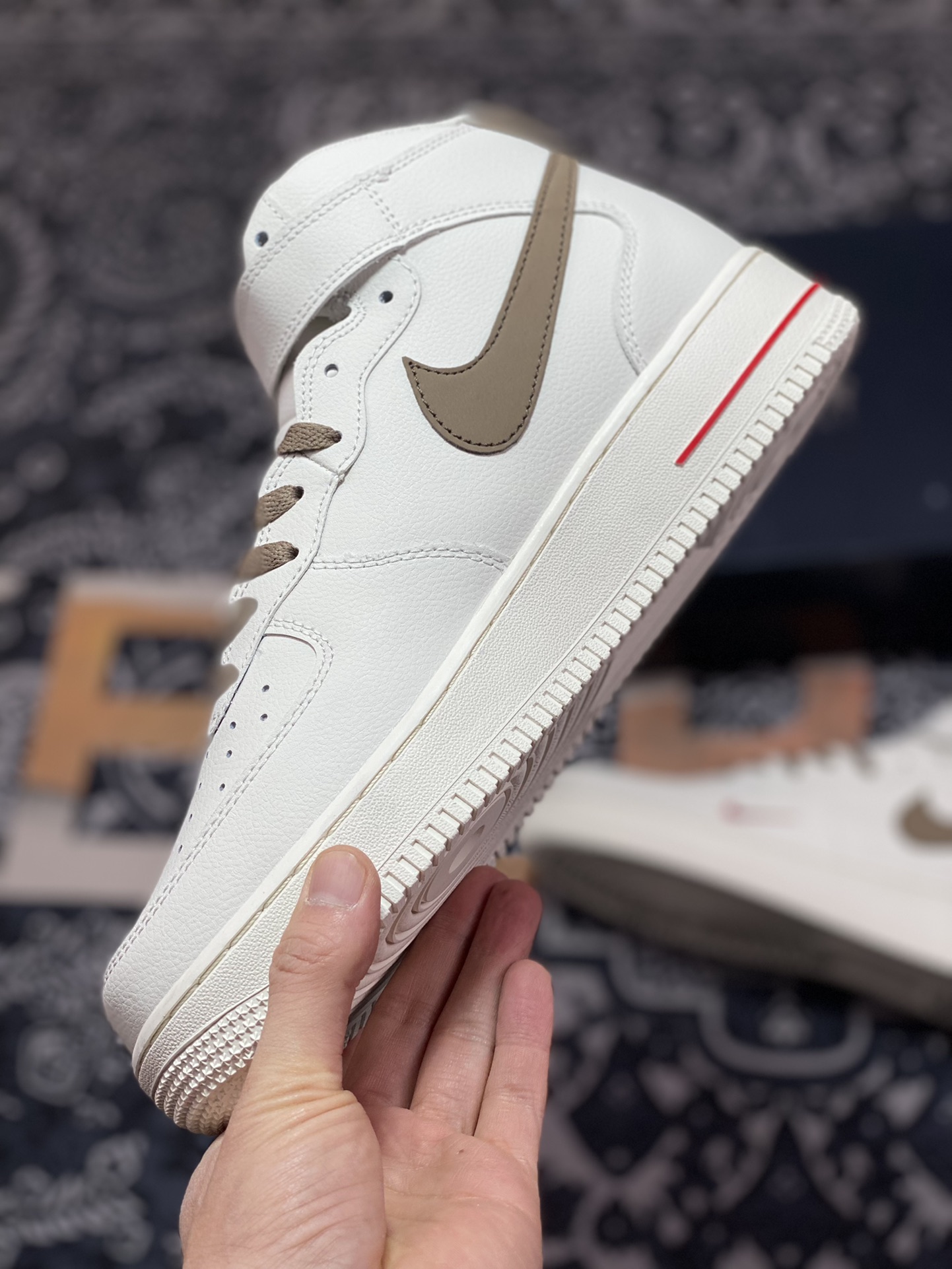 原装级别 Nike Air Force 1 HI YOHOOD 白棕 空军一号中帮休闲板鞋 808123-996