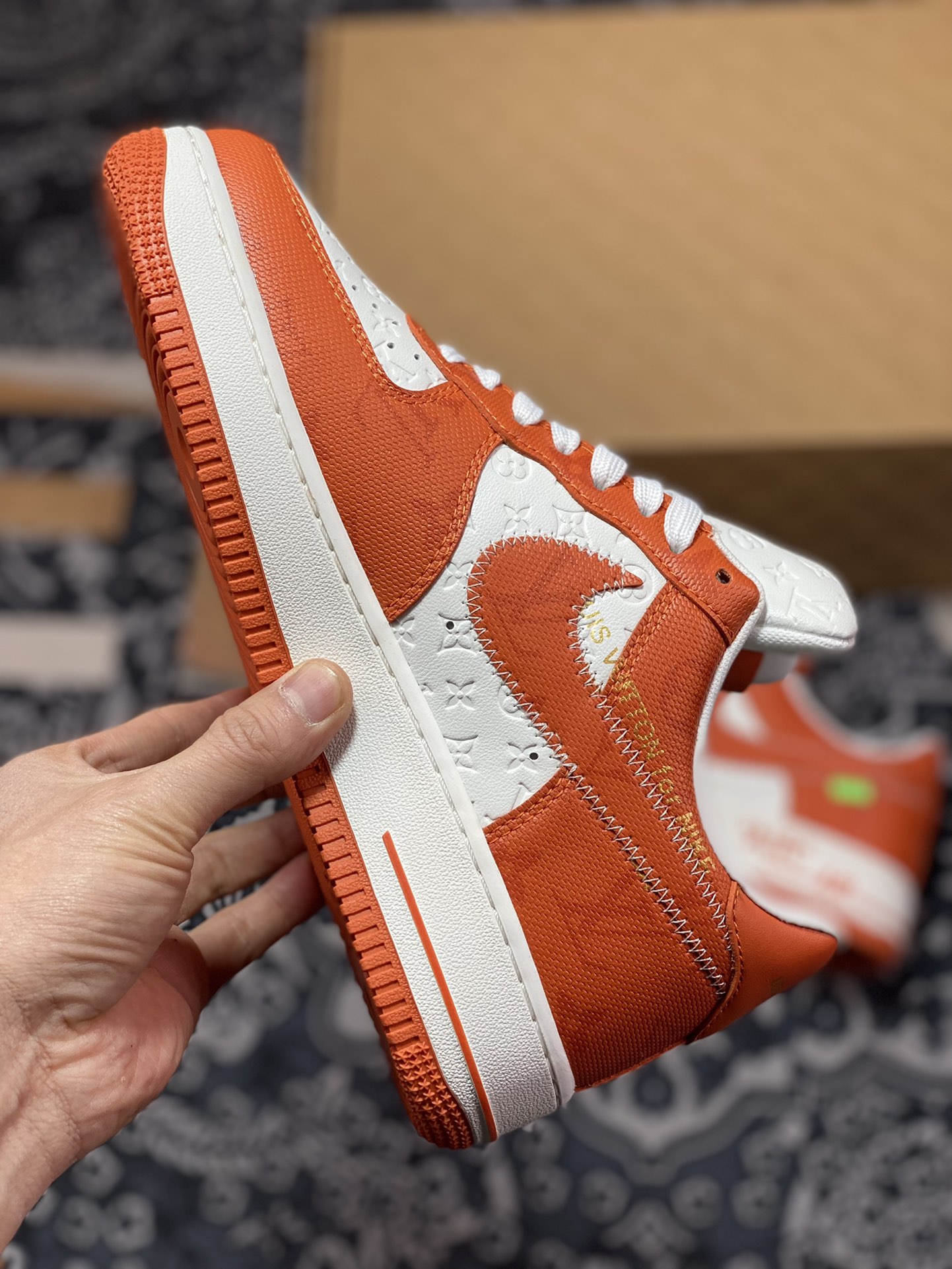 Louis Vuitton Trainer Sneaker Low low-top retro all-match sneakers ”leather white orange denim jacquard” 1A9JHF