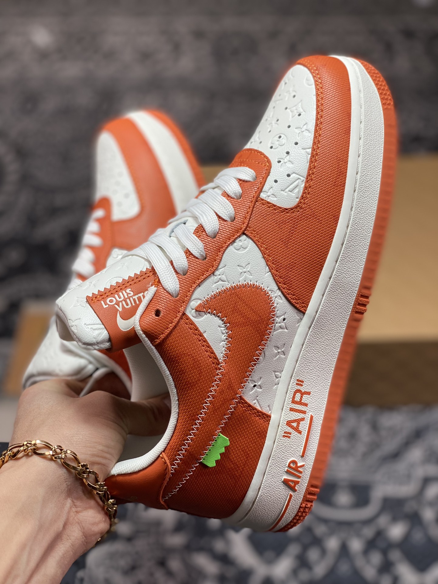 Louis Vuitton Trainer Sneaker Low low-top retro all-match sneakers ”leather white orange denim jacquard” 1A9JHF