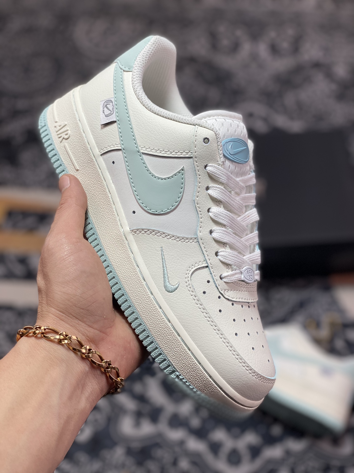 Nike Air Force 1 ’07 Low QS”Sail White/Water Blue Mini Swoosh”空军一号板鞋“皮革米白水蓝小钩”FB1839-211