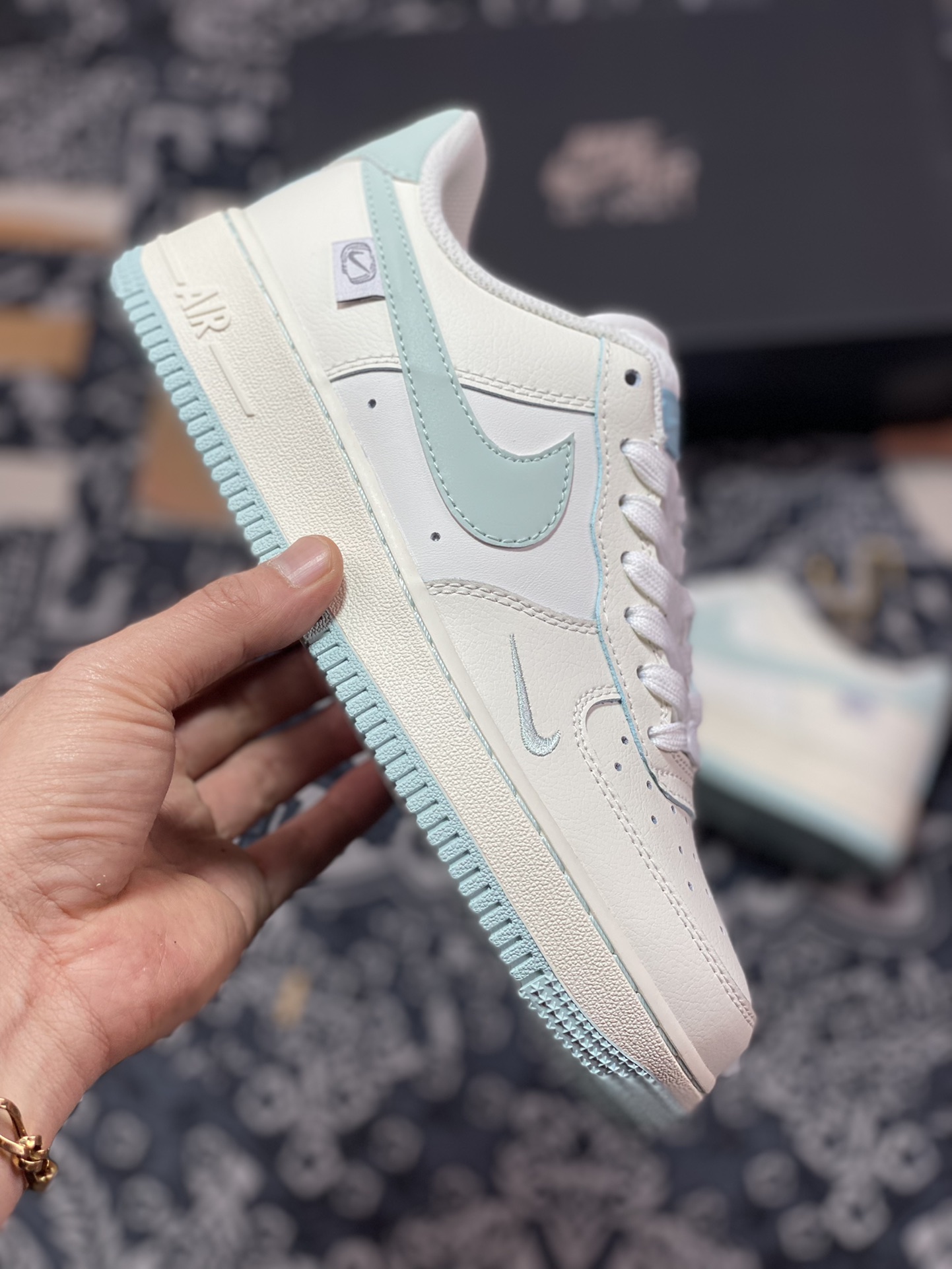 Nike Air Force 1 '07 Low QS”Sail White/Water Blue Mini Swoosh”空军一号板鞋“皮革米白水蓝小钩”FB1839-211