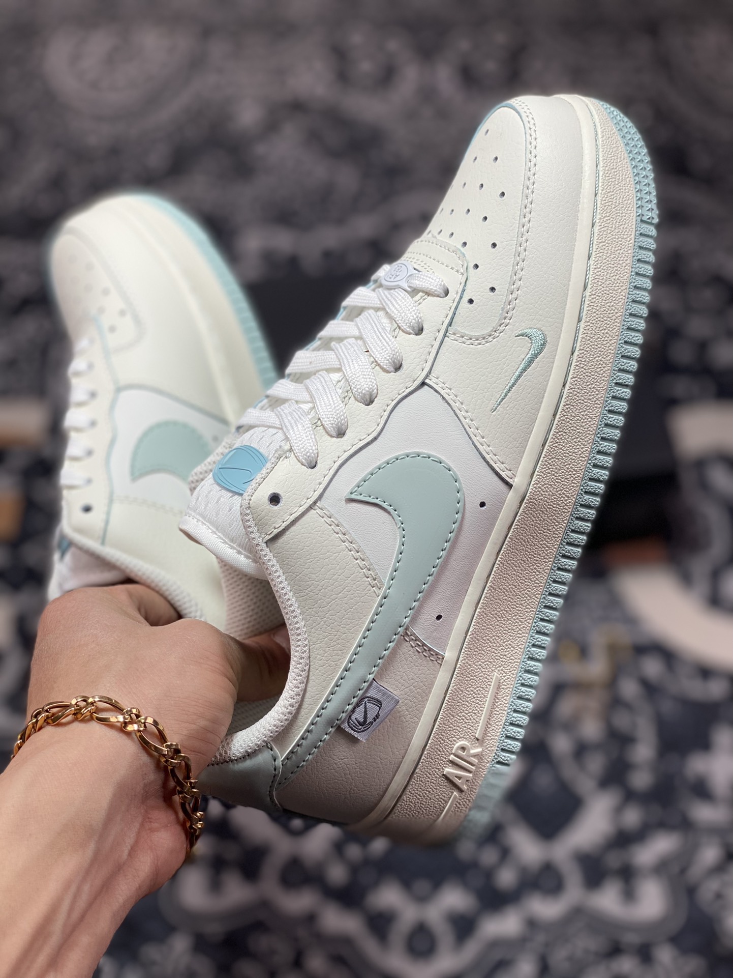 Nike Air Force 1 '07 Low QS”Sail White/Water Blue Mini Swoosh”空军一号板鞋“皮革米白水蓝小钩”FB1839-211