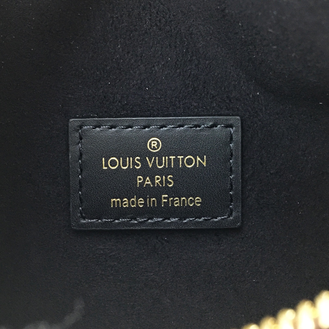 Louis Vuitton Side Trunk Small Handbag Monogram Canvas Leather, 21 x 14 x 6 cm 9 i1677462562 6648 7