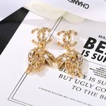 UK 7 Star Replica
 Chanel Jewelry Earring Yellow Brass