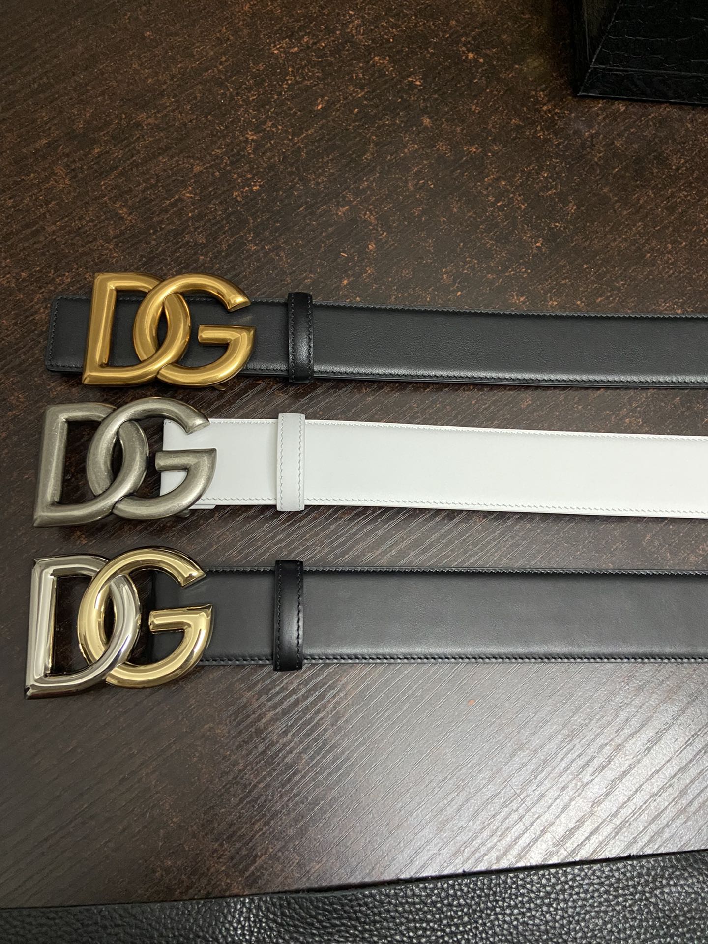 D&G杜嘉班纳官网新款.双面头层小牛
