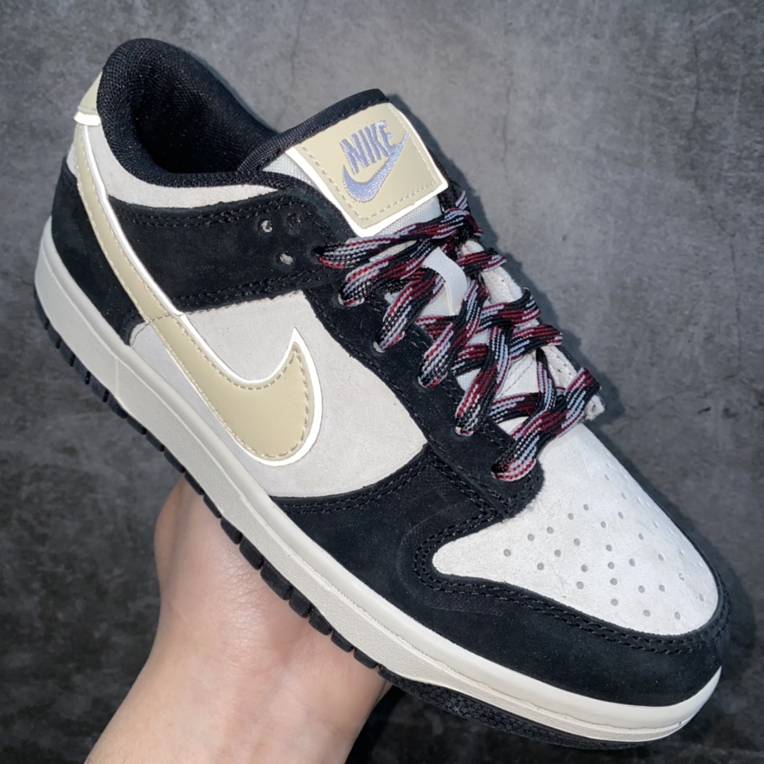 图片[3]-神版Dunk Low Black Suede大友克洋黑白色 椰奶熊猫DV3054-001n此款Nike Dunk Low采用全绒面革打造，采用Bone底座和黑色覆层。双层Swooshes、鞋跟覆盖层和奶油色和灰色色调的鞋舌标签，网眼鞋 舌，Sail 中底和黑色橡胶外底上的千鸟格鞋带完善了设计 货号：DV3054-001 尺码：36 36.5 37.5 38 38.5 39 40 40.5 41 42 42.5 43 44 45 46-莆田鞋批发中心