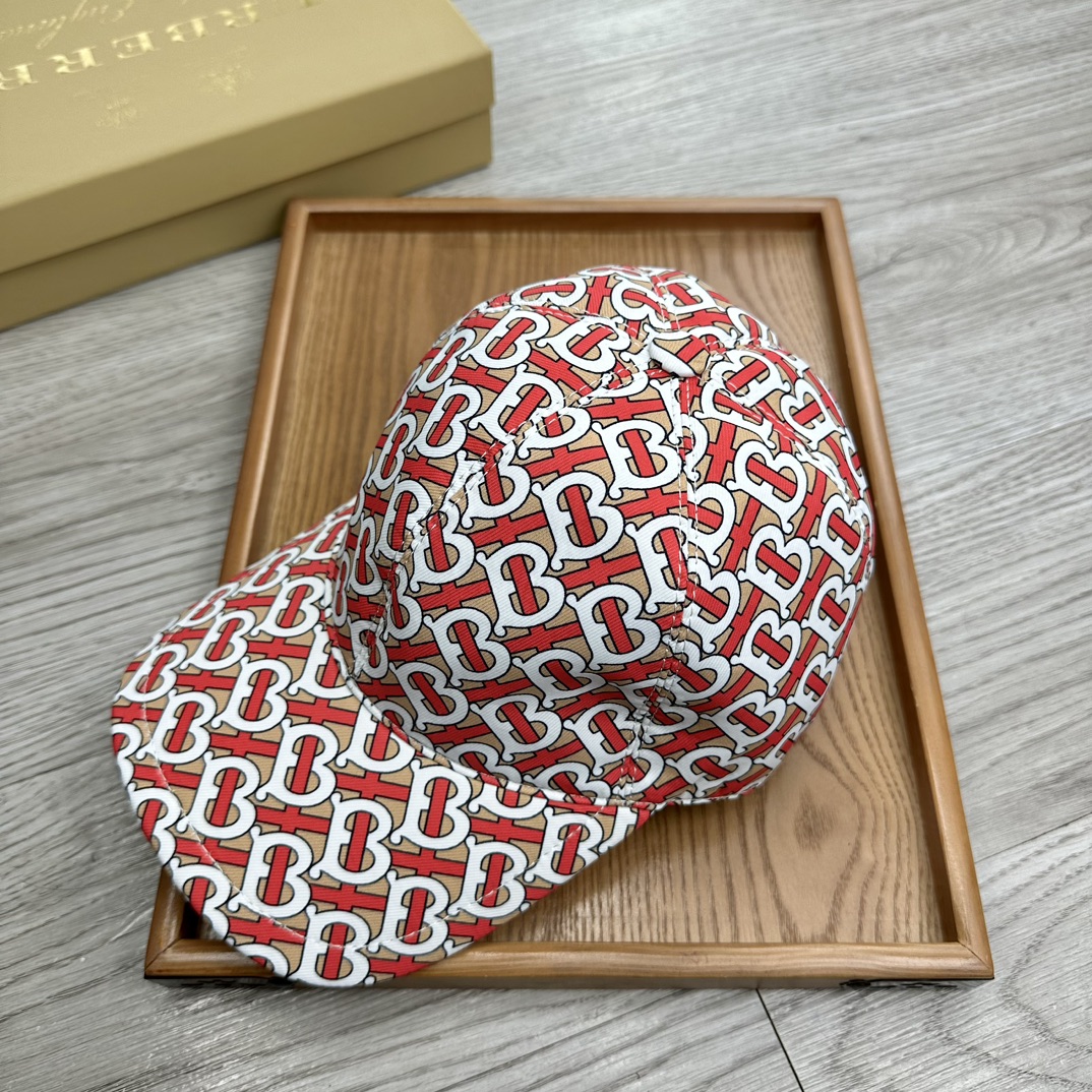 🌹。B家。【超A品质】最新款！时尚潮流，高端做工！每一个帽子都是用心之作！牛津材质！头层牛皮！配盒子、防