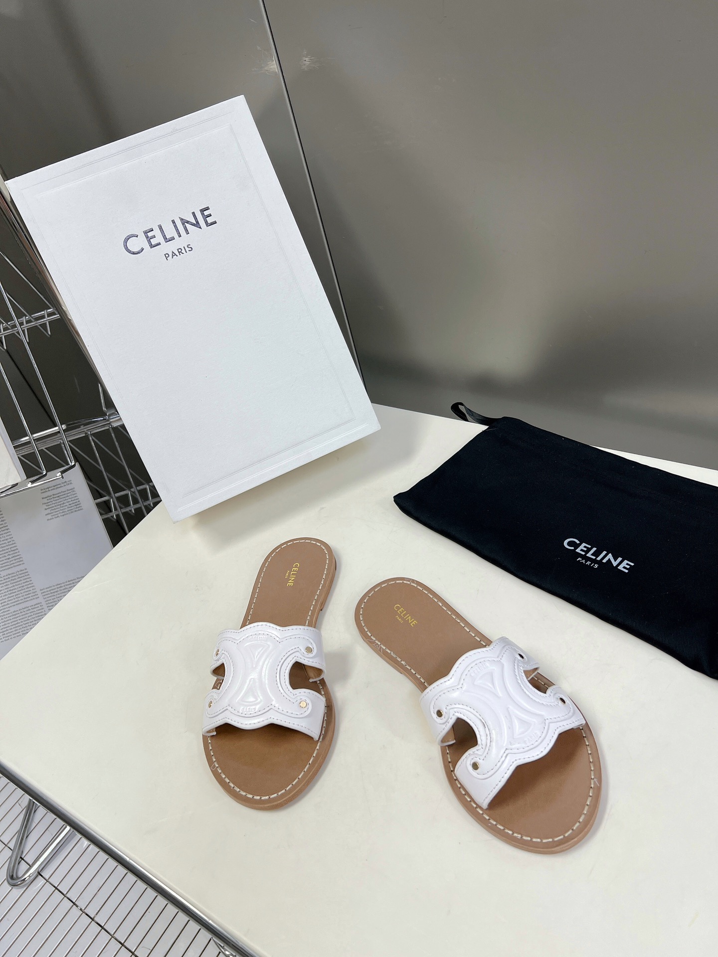 CELINE思琳代级别春夏新品凯旋门