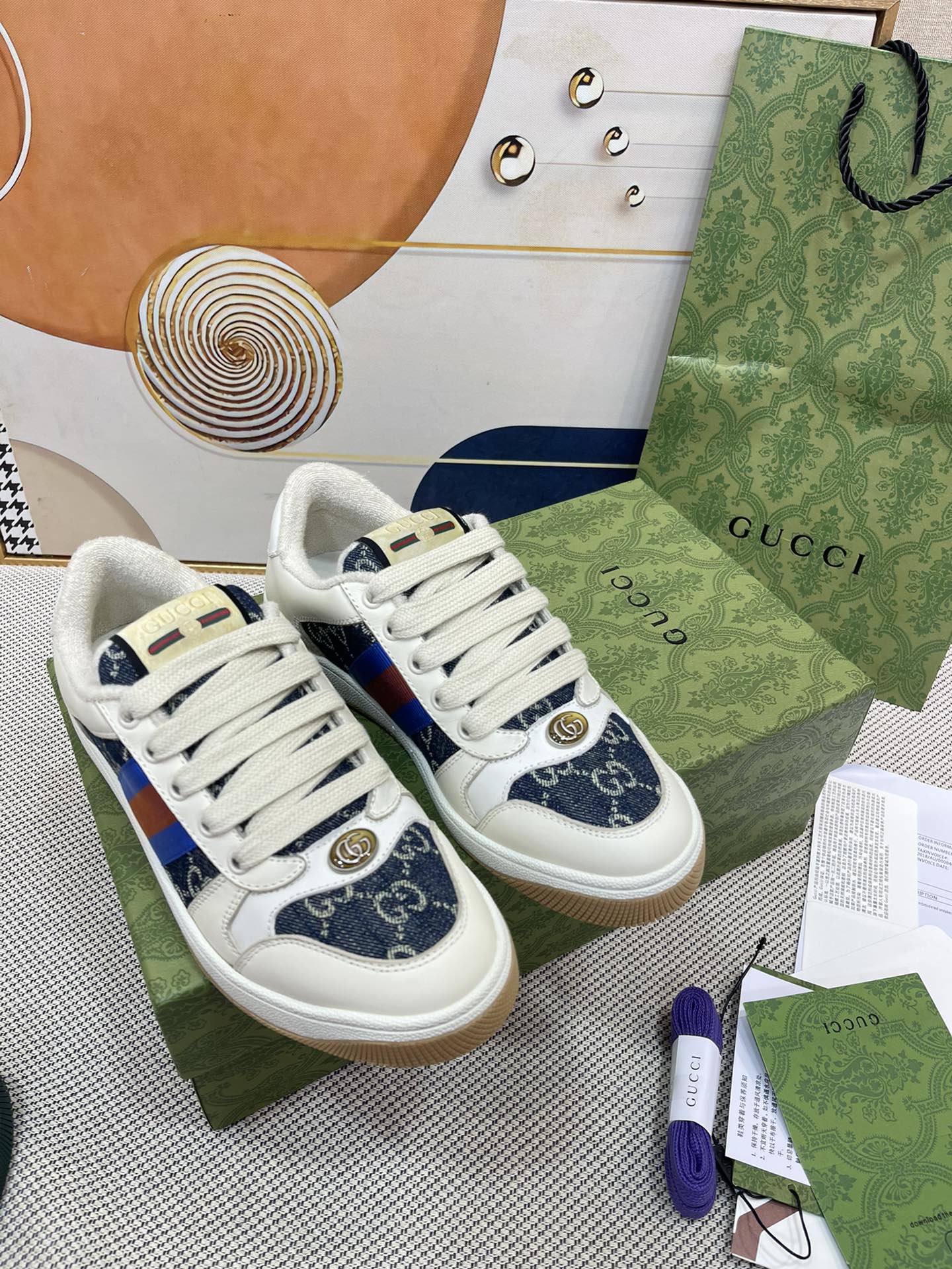 NO:615637,,80 Gucci———— Purchasing version NFC with code scanning chip High-quality series of distressed dirty shoes-the hottest model of the year is coming!  9 times out of 10, this is a must-have model. New colors are recommended - the ultimate version on the market!  Purchase the original version and develop it... fabric, material, outsole, and details can be compared at will!  The open-moulded and elegant one-to-one replica rhinestone chain...Metal cherry pendant...Metal versatile crystal cylindrical label...Gucci original customized narrow webbing...Super flash series - flash diamond chain. The cherry decoration is detachable and can be changed into two for any combination to highlight your personality. Exclusive color-brushed cowhide fabric. Hand-made distressed is very textured and has a sense of luxury!  The details of the workmanship can be seen in the picture, and no line is missed. The original terry cloth is delicate, soft, more comfortable and breathable, and the private mold is stamped in two colors. Packing process Goodyear hemming method Fabric: Original imported high-quality cloth/silk cowhide Outsole: Original TPU outsole (lower layer is wider, upper layer is narrower) European version matching packaging... Women's 35-40 (34 41 custom-made, non-refundable) Men's 39-44 (38  45 (customized, non-returnable), casual shoes/sports shoes, gucci, sneakers, cowhide19860909,80 Gucci————代购版本 NFC带扫码芯片 高品质系列做旧小脏鞋-年爆款来袭！ 十转九卖必上款 新色加推-市场终极版本！ 购原版开发….面料 材质 大底 细节任意对比！ 开模气质世奇一比一精复刻水钻链.....金属樱桃吊坠……金属百搭水晶圆柱形标……Gucci原版定制窄织带…… 超闪系列—闪钻链.樱桃装饰可拆卸,一变二任意搭配,彰扬个性 专属擦色牛皮面料.手工做旧非常有质感,自带高级感！ 做工细节图可体现,不放过一条线. 原版毛巾布里细腻柔软更舒适透气,私模钢印双色 套包工艺 固特异锁边做法 面料:原版进口高品质布/丝绸牛皮 大底:原版TPU大底(下层宽,上层窄) 欧版配套包装…… 女款35—40（34 41定做不退换） 男款39-44（38 45定做不退换）,休闲鞋/运动鞋,gucci,sneakers,cowhide,Women's Shoes