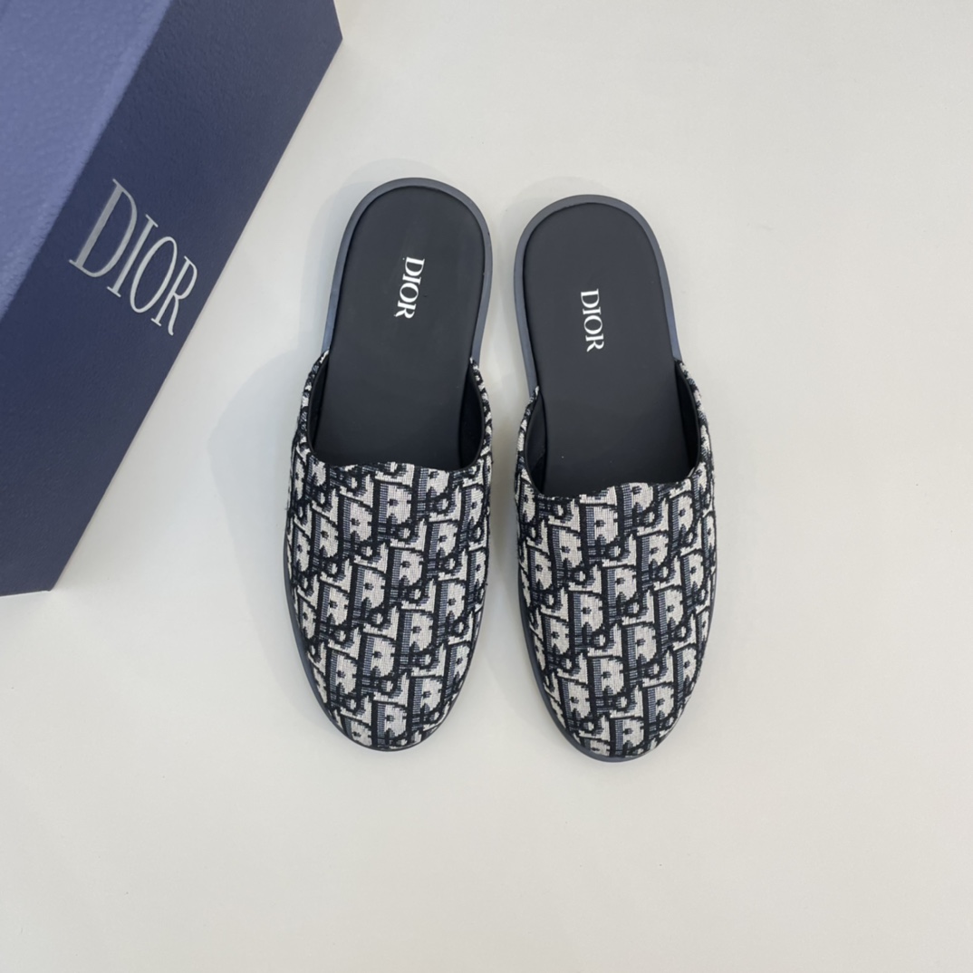 Precio de venta: P150 Marca comercial: Dio* Media zapatillaTalla: 38-44 (se puede personalizar hasta