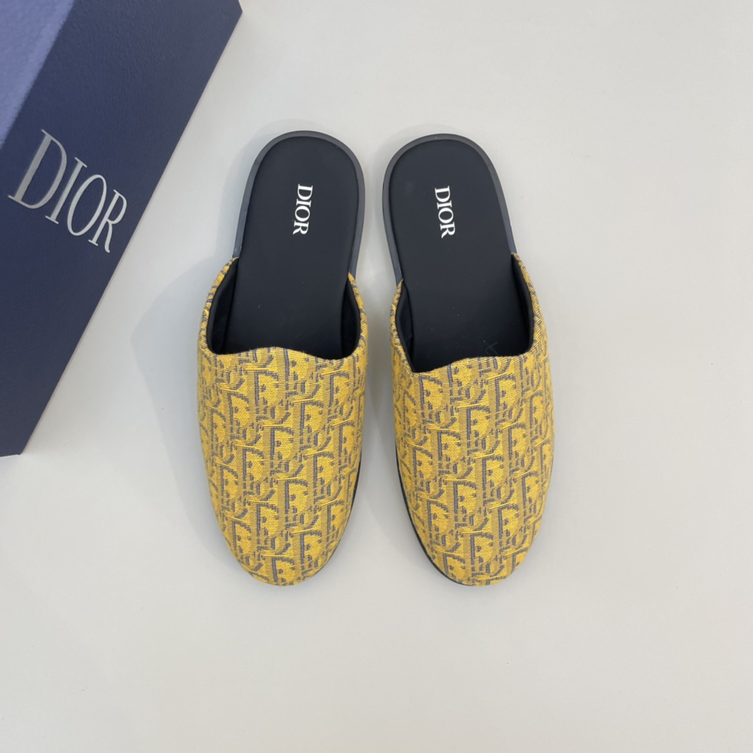 Precio de venta: P150 Marca comercial: Dio* Media zapatillaTalla: 38-44 (se puede personalizar hasta
