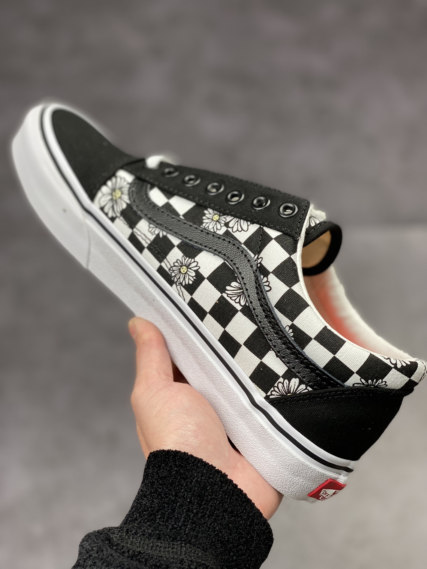 150    万斯/Vans Old skool经典的黑白格子 滑板鞋