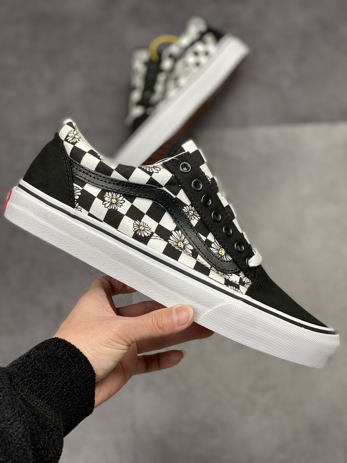 150    万斯/Vans Old skool经典的黑白格子 滑板鞋