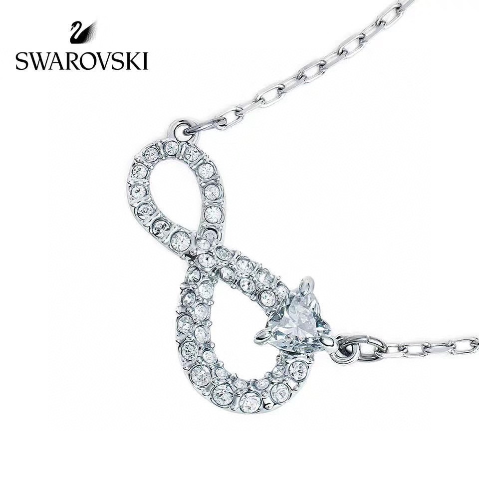 Swarovski幸运8字系列锁骨项链这款施华洛世奇项链以象征无尽的符号搭配镀白金色饰链可代表您对她永恒