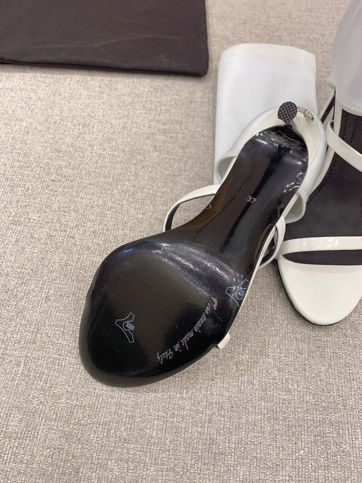 New Dolce Gabban Sock Boots with Unique Design and Luxury Materials - 图片 9
