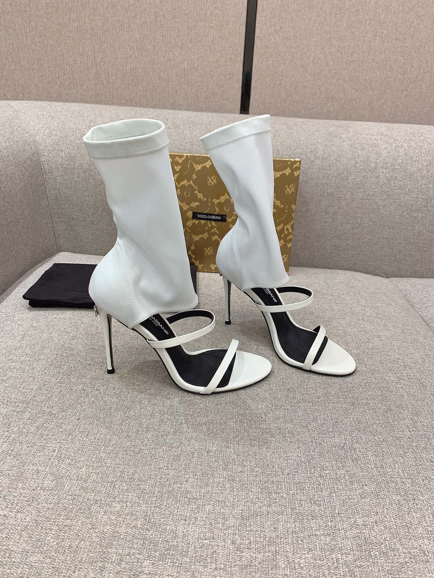 New Dolce Gabban Sock Boots with Unique Design and Luxury Materials - 图片 2