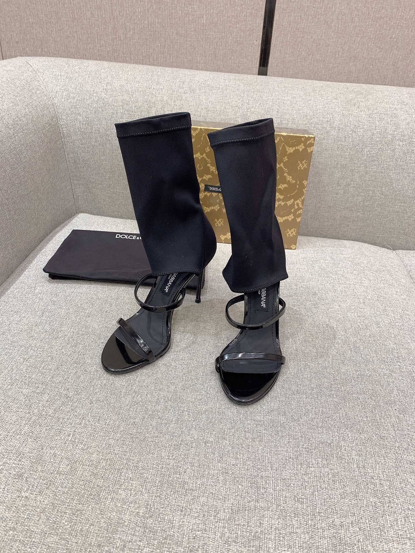 New Dolce Gabban Sock Boots with Unique Design and Emerald Details - 图片 1