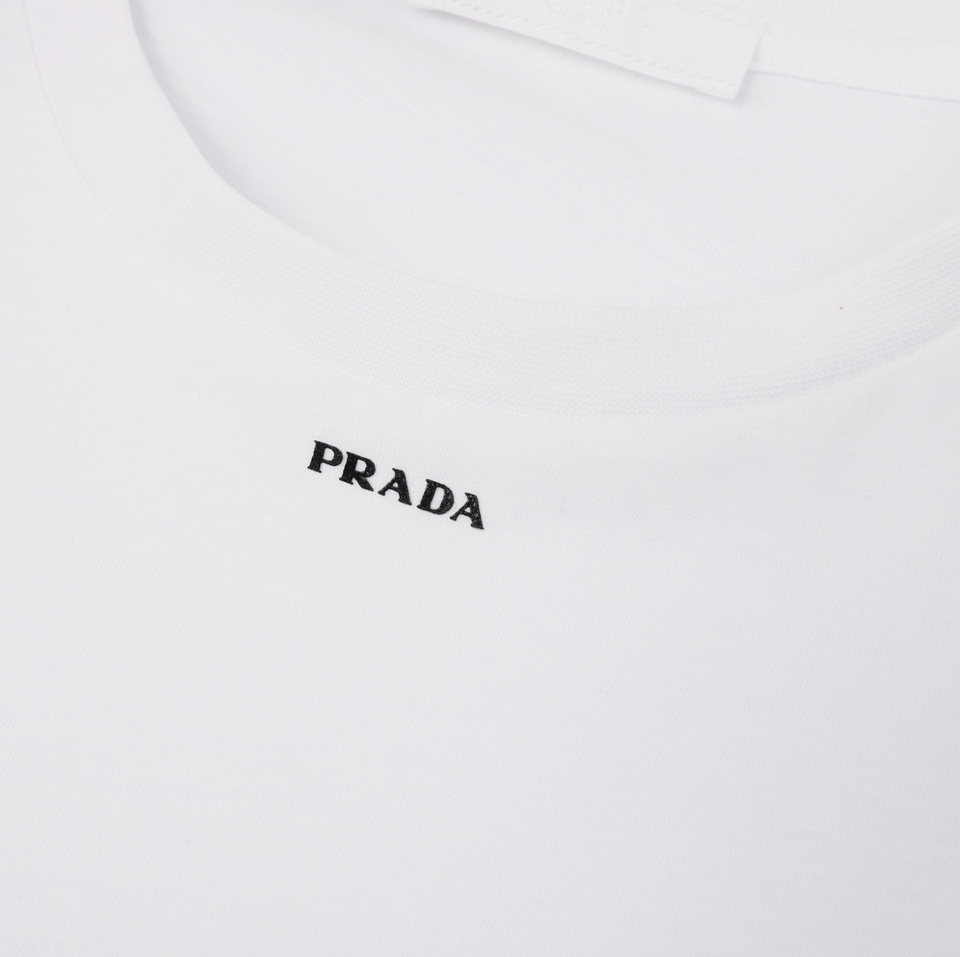 上新160 Prada/普拉达 小字母印花圆领短袖