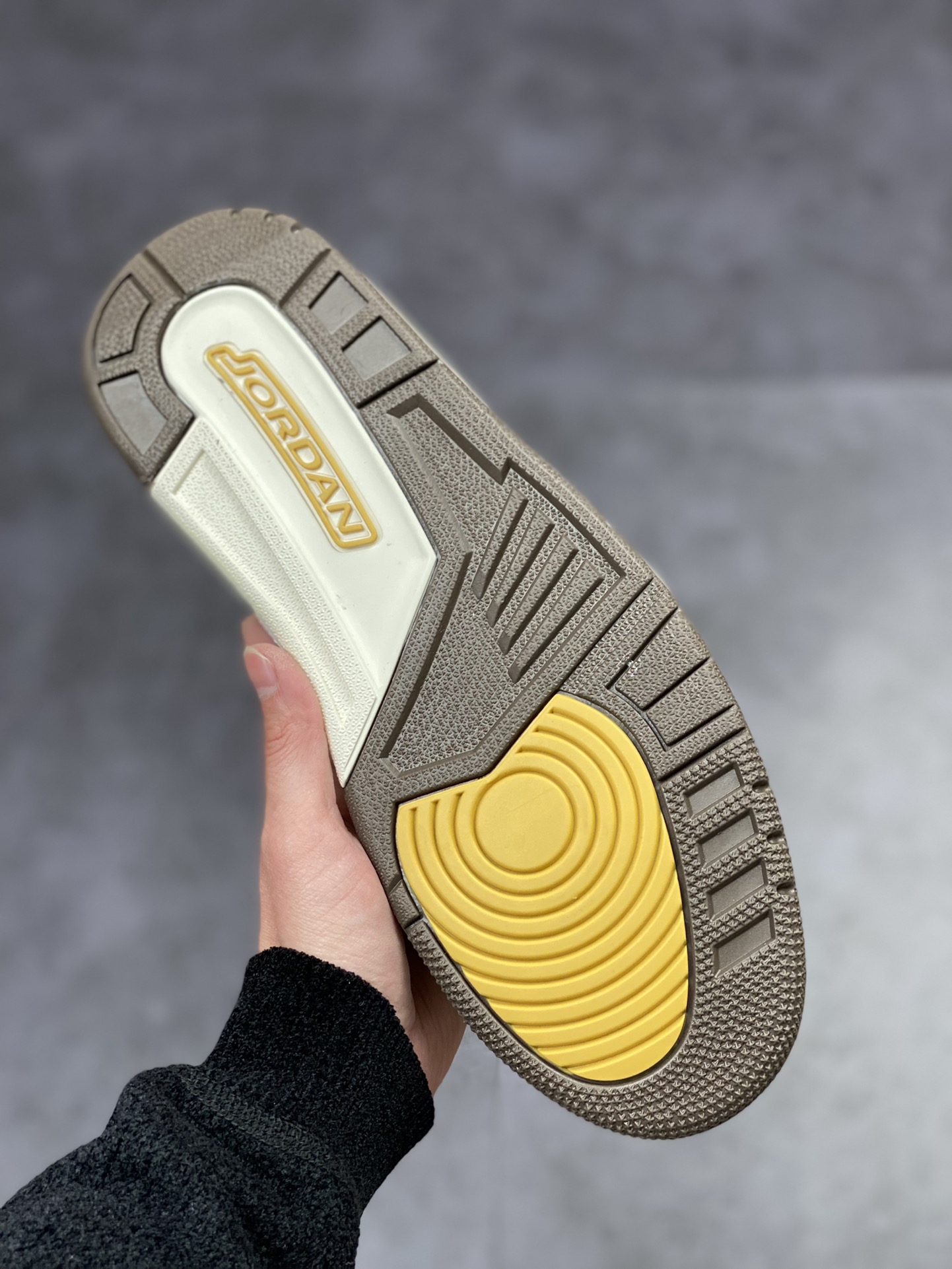 240 Air Jordan Legacy 312 白绿棕 兔年限定款 FD9907-111