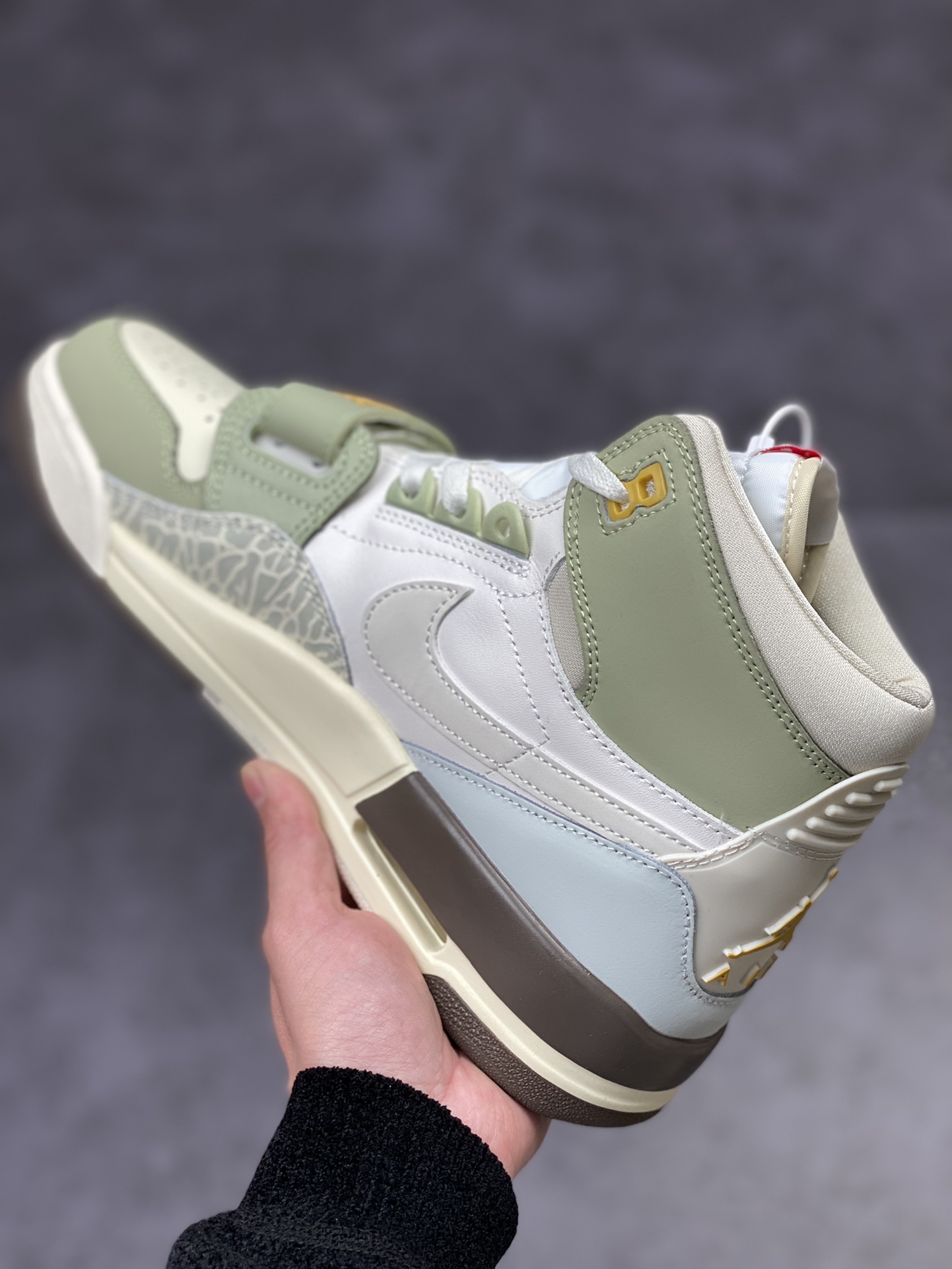 240 Air Jordan Legacy 312 白绿棕 兔年限定款 FD9907-111