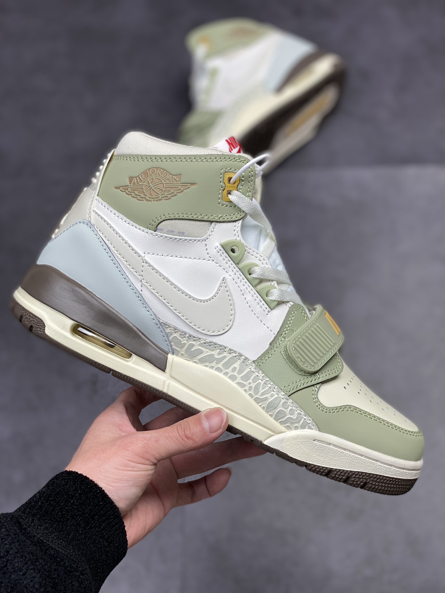 240 Air Jordan Legacy 312 白绿棕 兔年限定款 FD9907-111