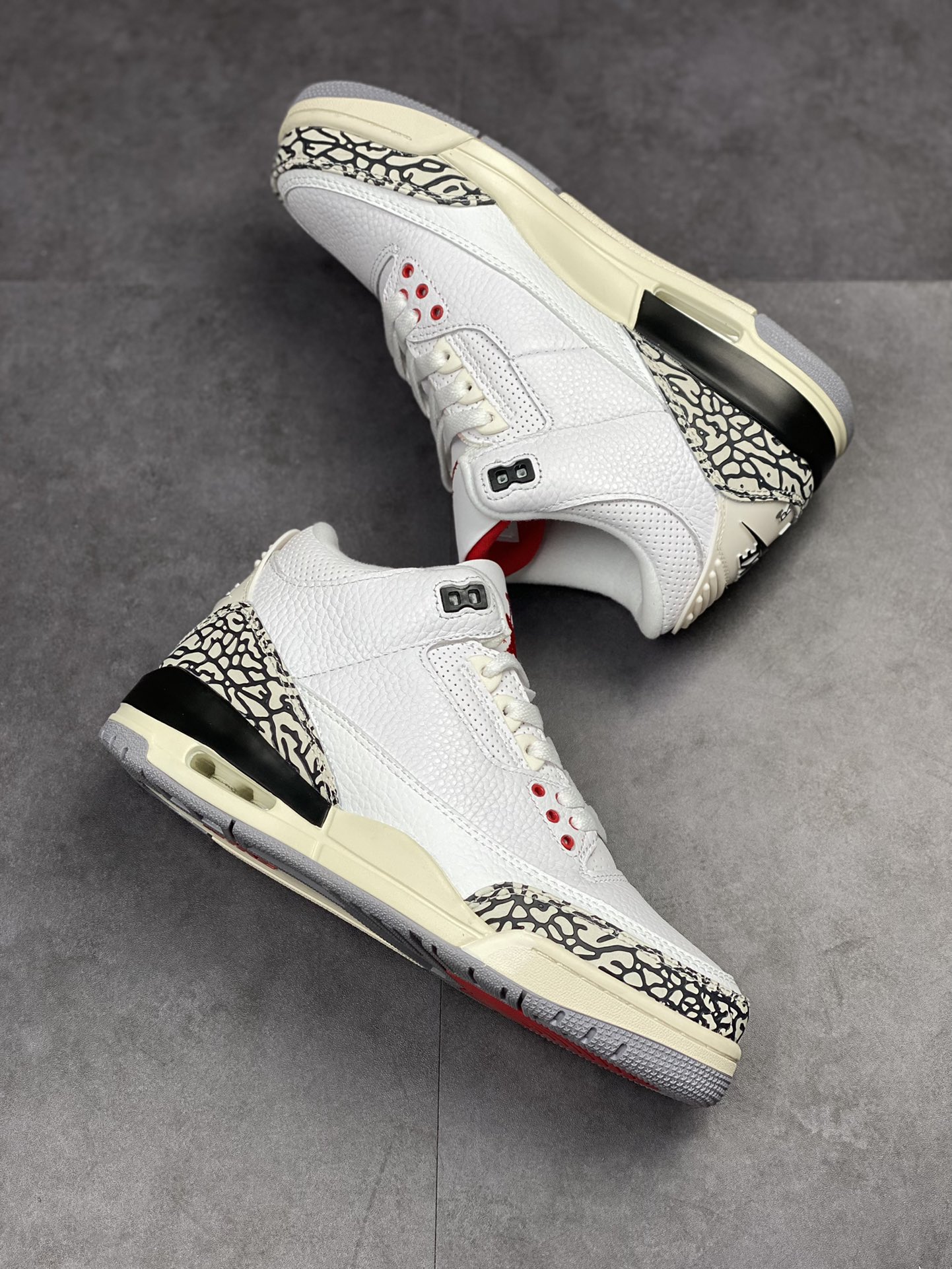 240 Air Jordan 3 Retro 白水泥 DN3707-100