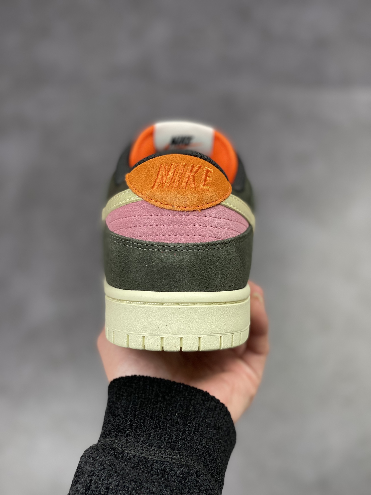 300 Nike SB Dunk Low Rainbow Trout 鳝鱼联名 FH7523-300