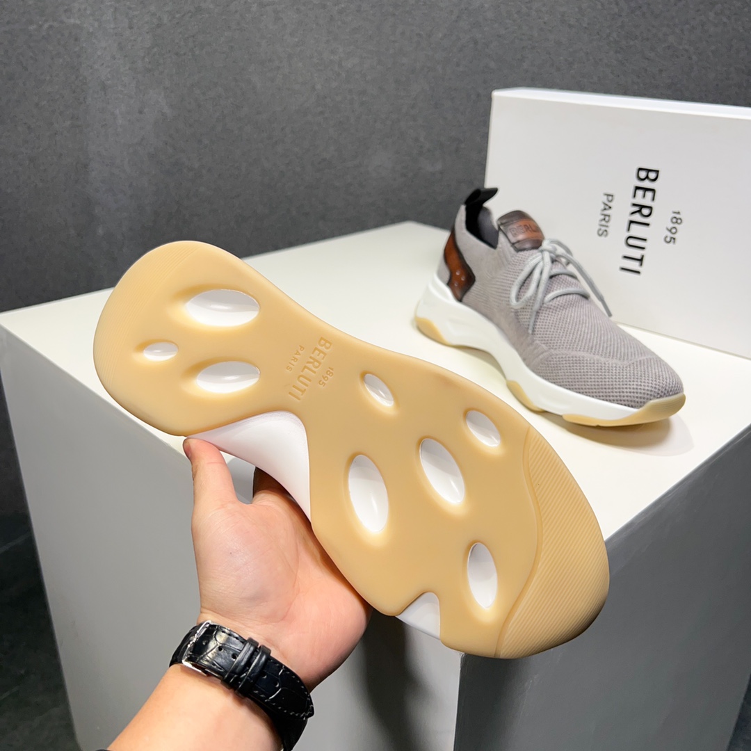 Spring/Summer nueva colección, la única versión en el mercado de los zapatos deportivos para hombre 