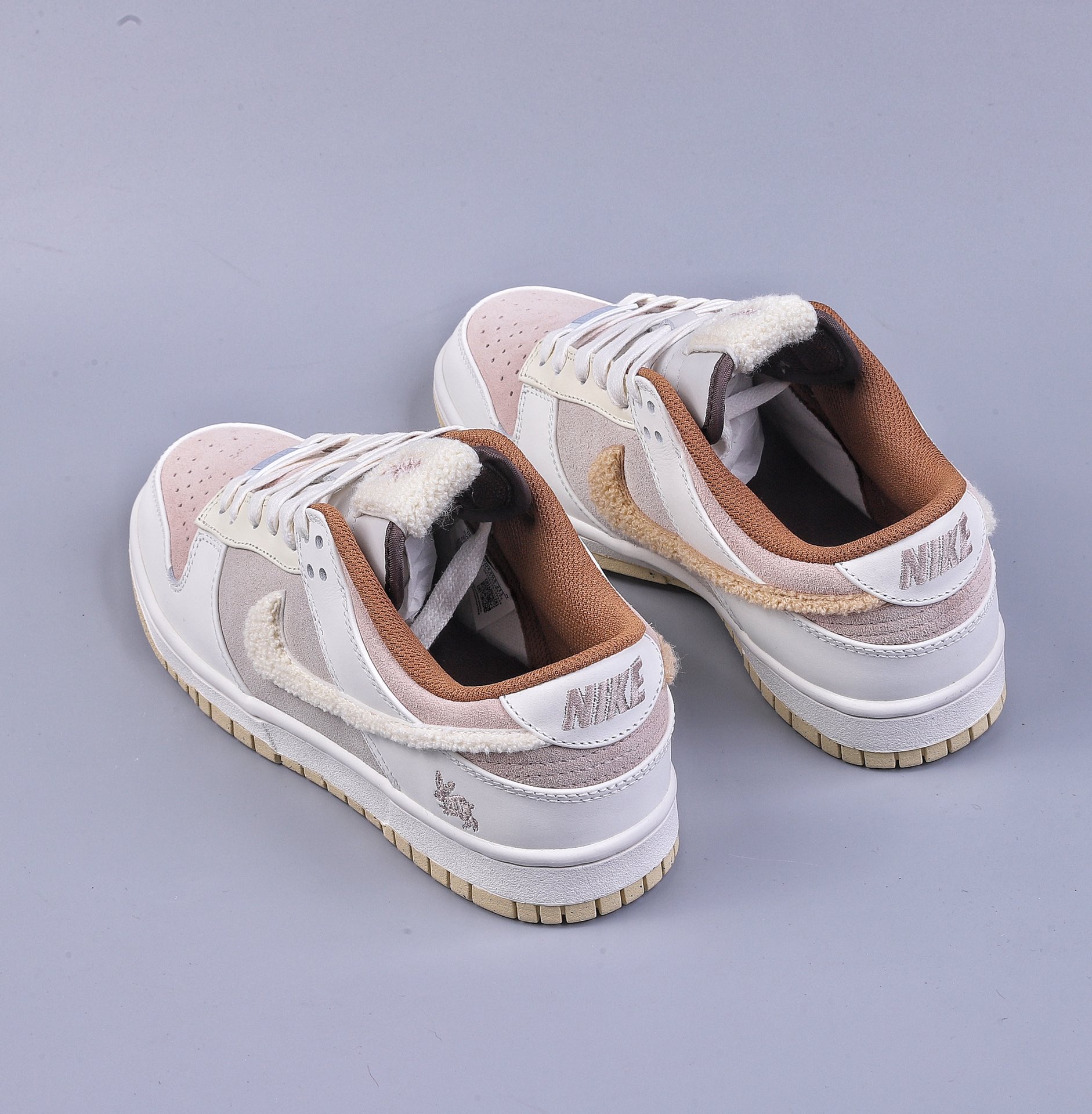 320 01版NK Dunk Low ” Year of the Rabbit ” 兔年联名款低帮休闲板鞋 FD4203-211