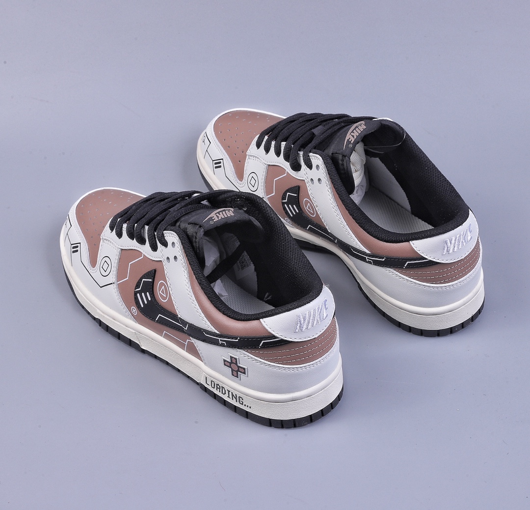 300 Nike SB Dunk Low PS5主题 咖啡色 低帮休闲板鞋  PS2363-002