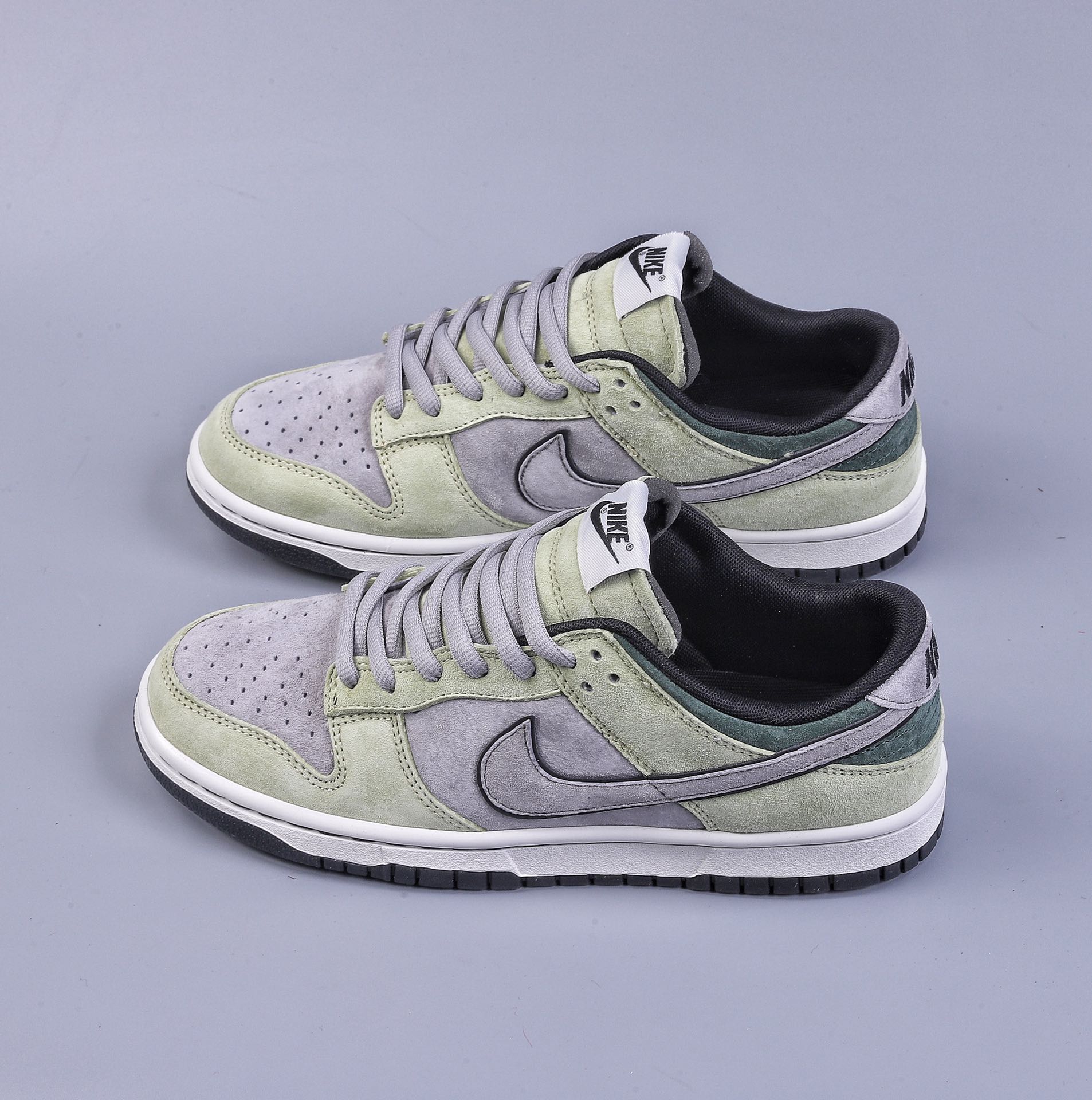 Z version Otomo Katsuhiro x Nike SB Dunk Low ”Steamboy OST” Otomo Katsuhiro joint LF0039-036