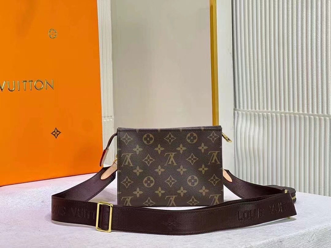 Louis Vuitton Clutches & Pouch Bags Monogram Canvas M47546