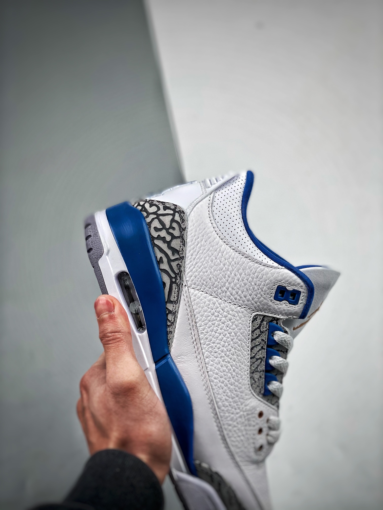 AJ3白蓝奇才尺码40-47.5总裁