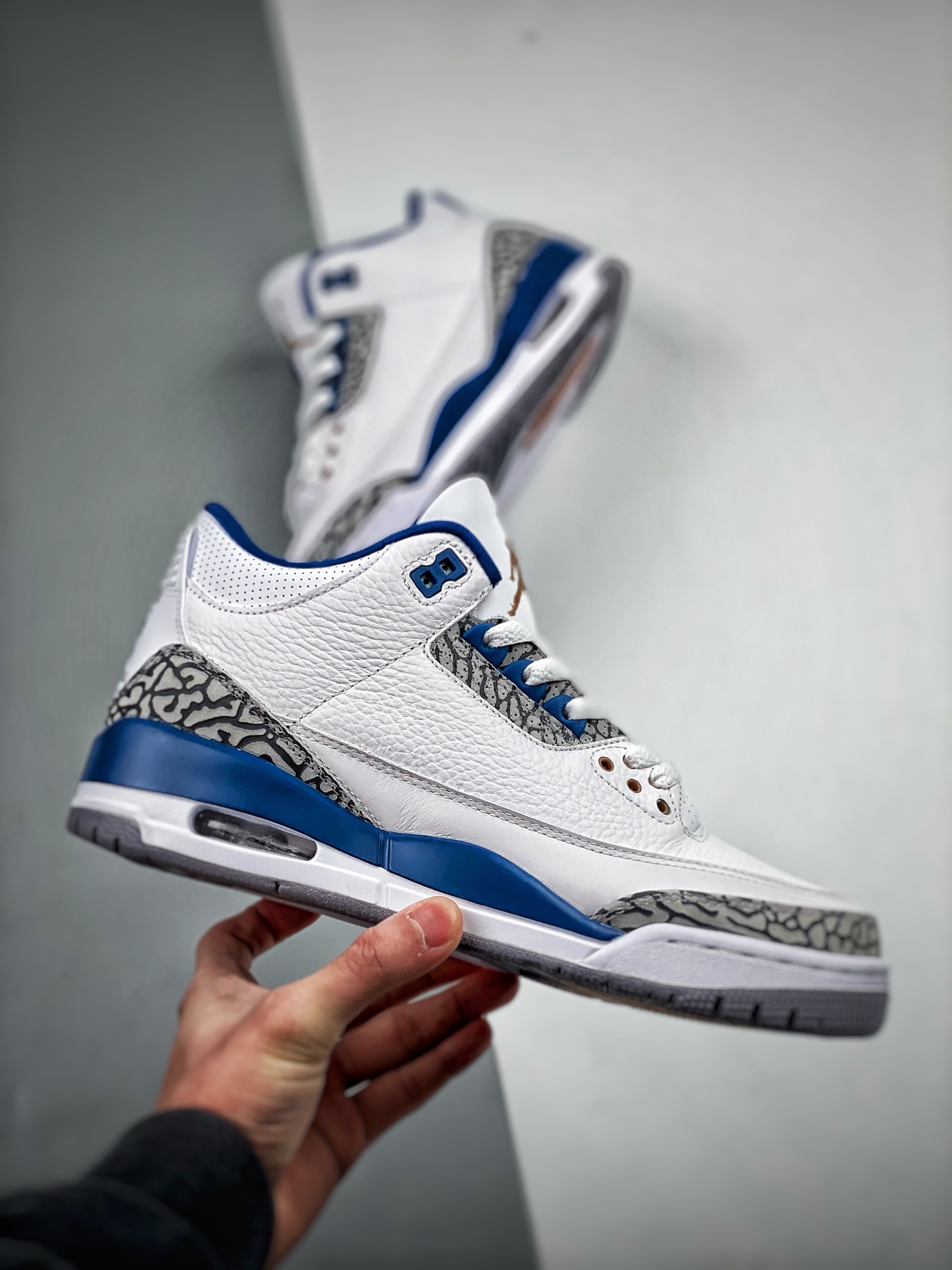 AJ3白蓝奇才尺码40-47.5总裁