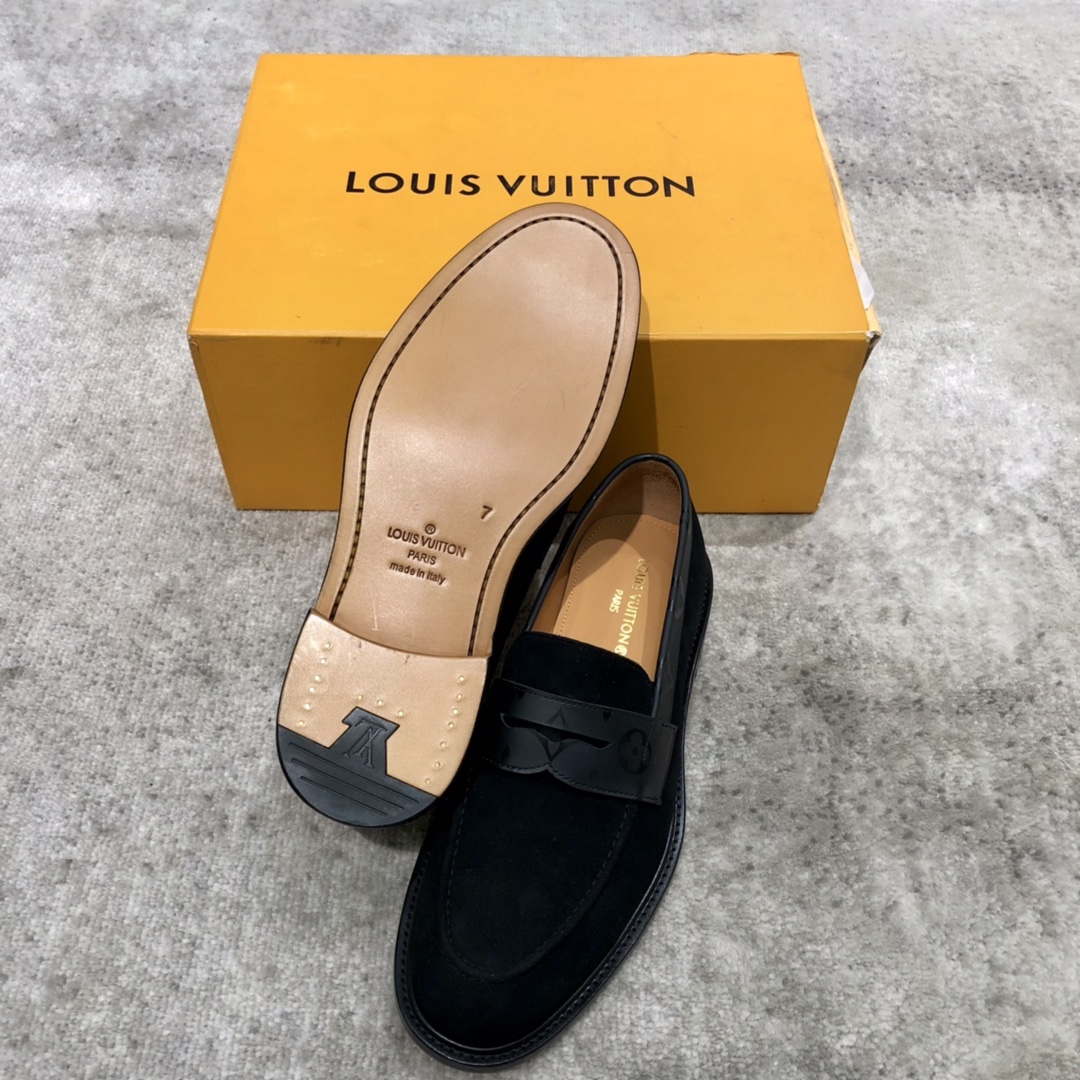 Louis Vuitton Men's Black Leather Loafers - Premium Quality, Comfortable Fit 7 i1677571908 2903 5