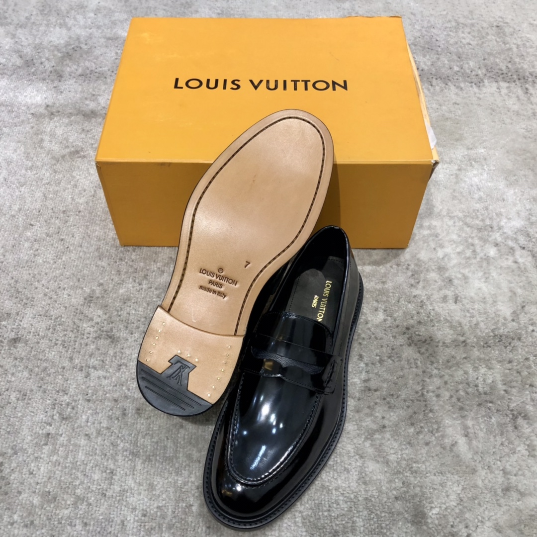 נעליי עור גברים מבוגרים Louis Vuitton עור מוביל ומסודר 7 i1677571929 52 5